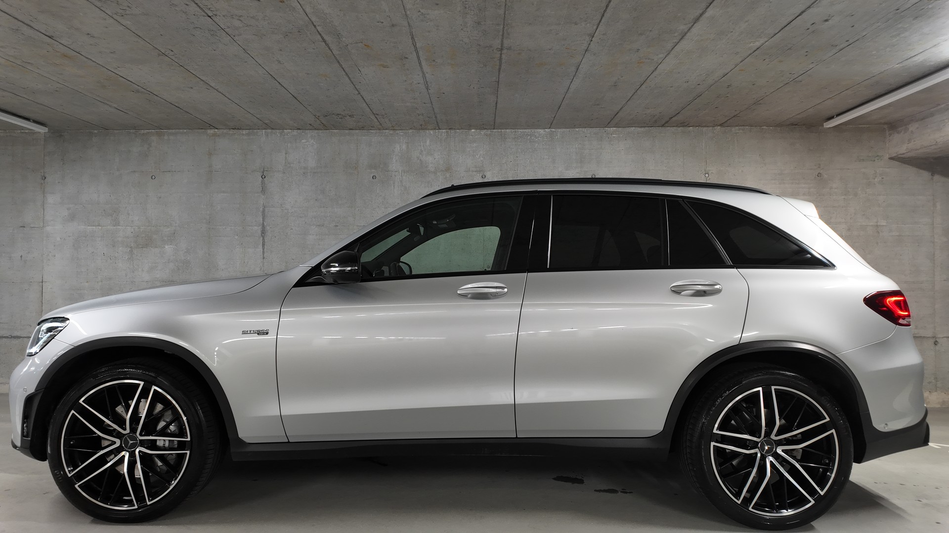 MERCEDES-BENZ GLC 43 AMG 4Matic 9G-Tronic-showroom-element-2