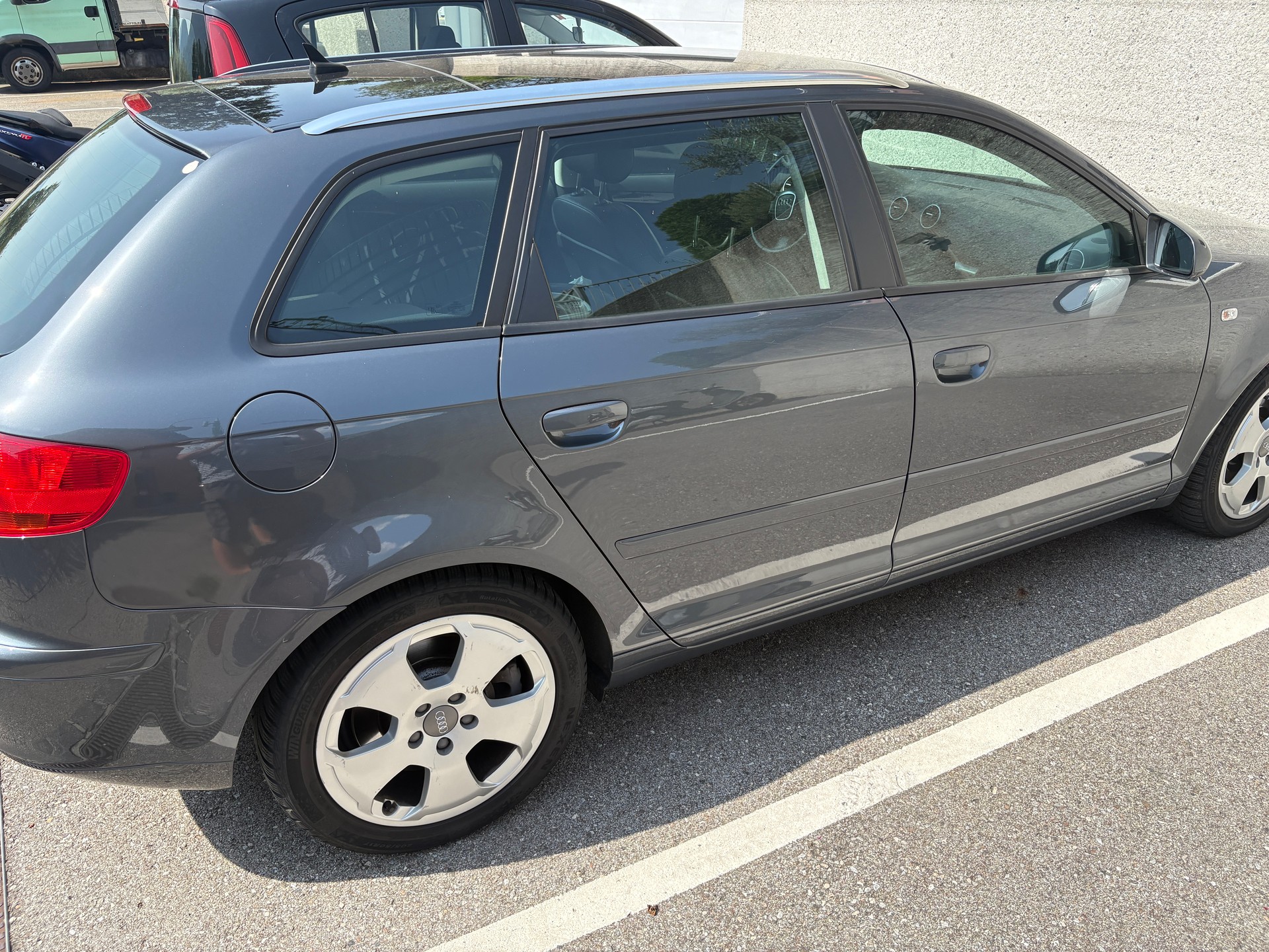 AUDI 3.2 V6 Ambition quat. S-Tr-image-2