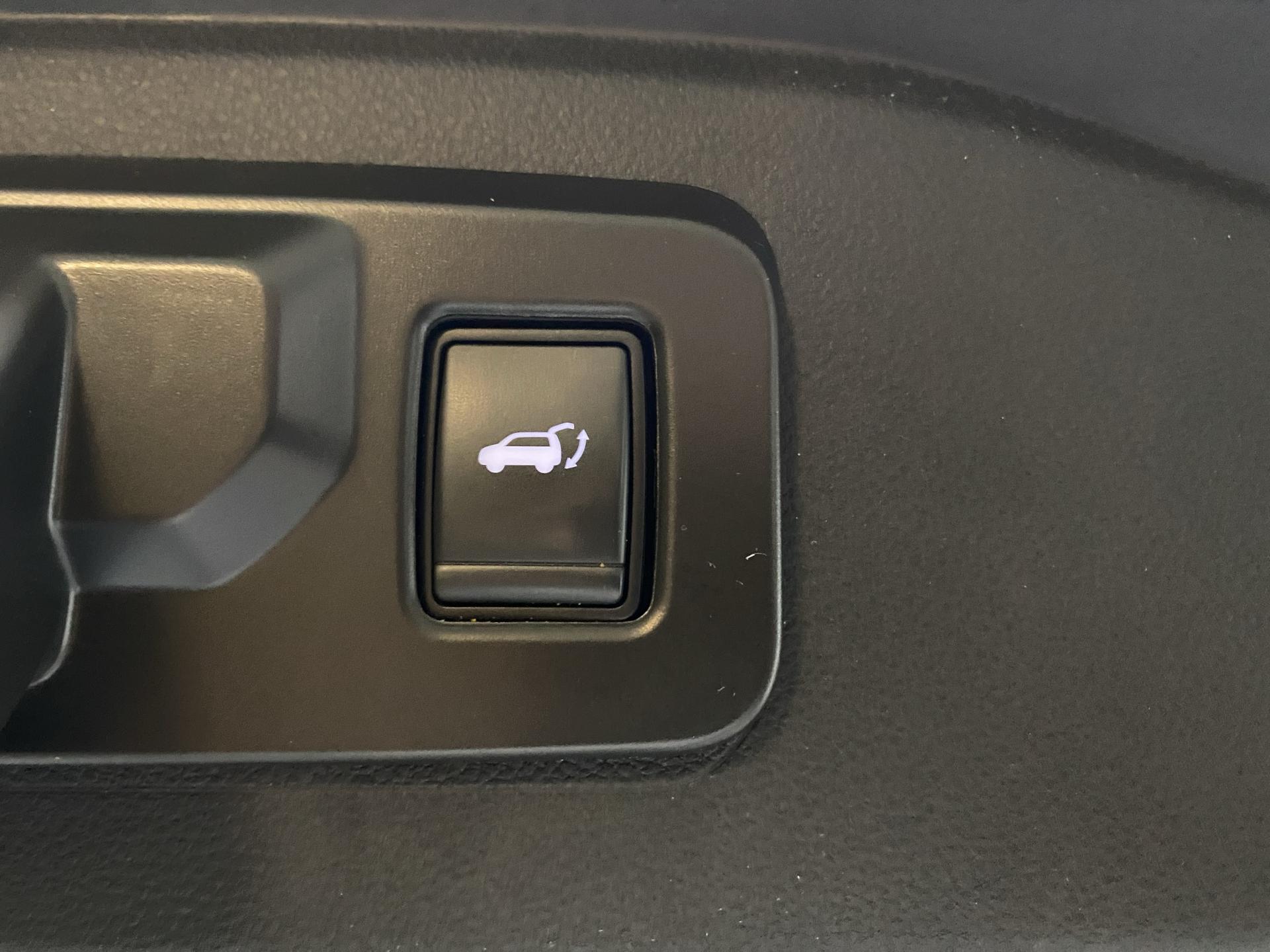RENAULT Espace 1.2 E-Tech 200 Iconic-image-18