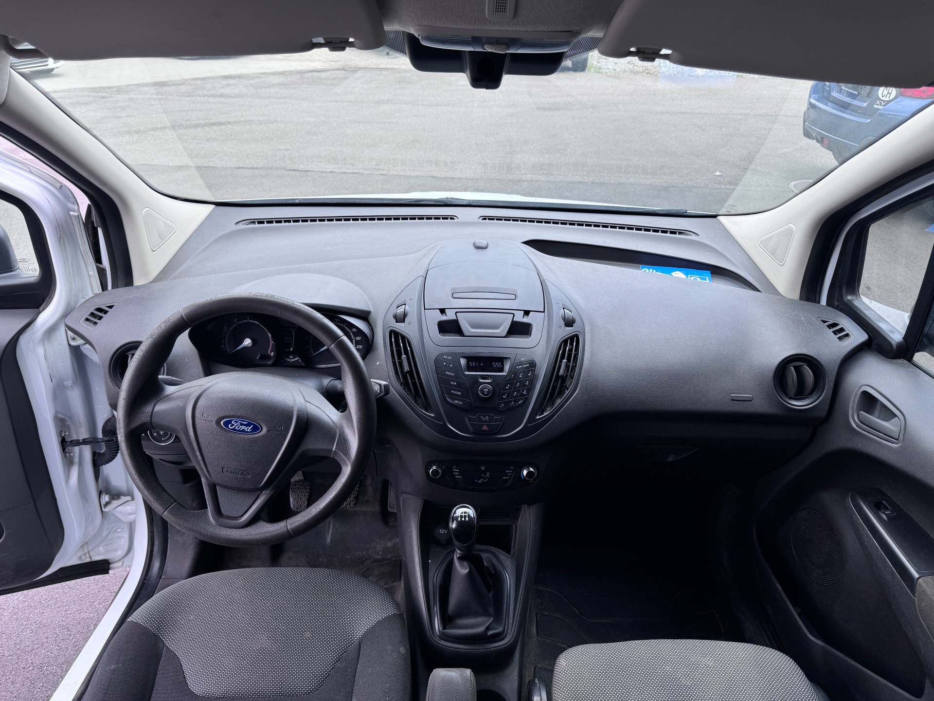FORD Transit Courier Van 1.0 EcoBoost Ambiente-image-7