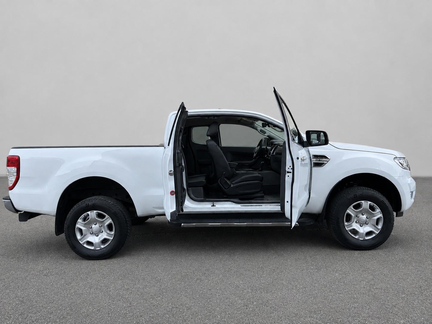 FORD Ranger LTD 3.2 TDCi 4x4 A-image-8