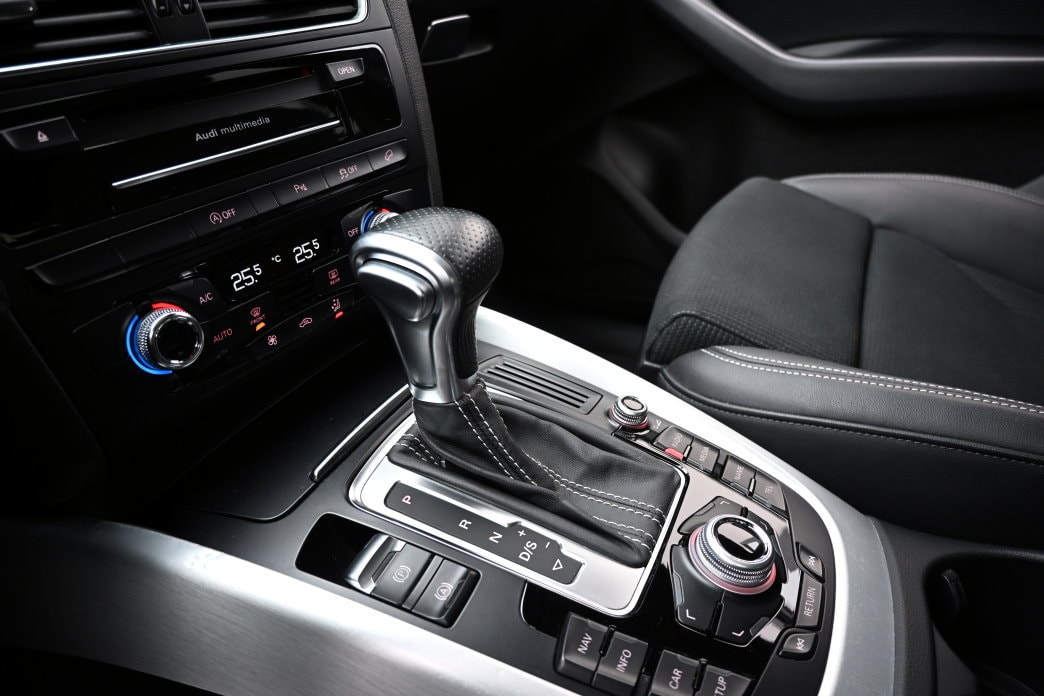 AUDI Q5 2.0 TDI S-Line quattro S-tronic-image-10