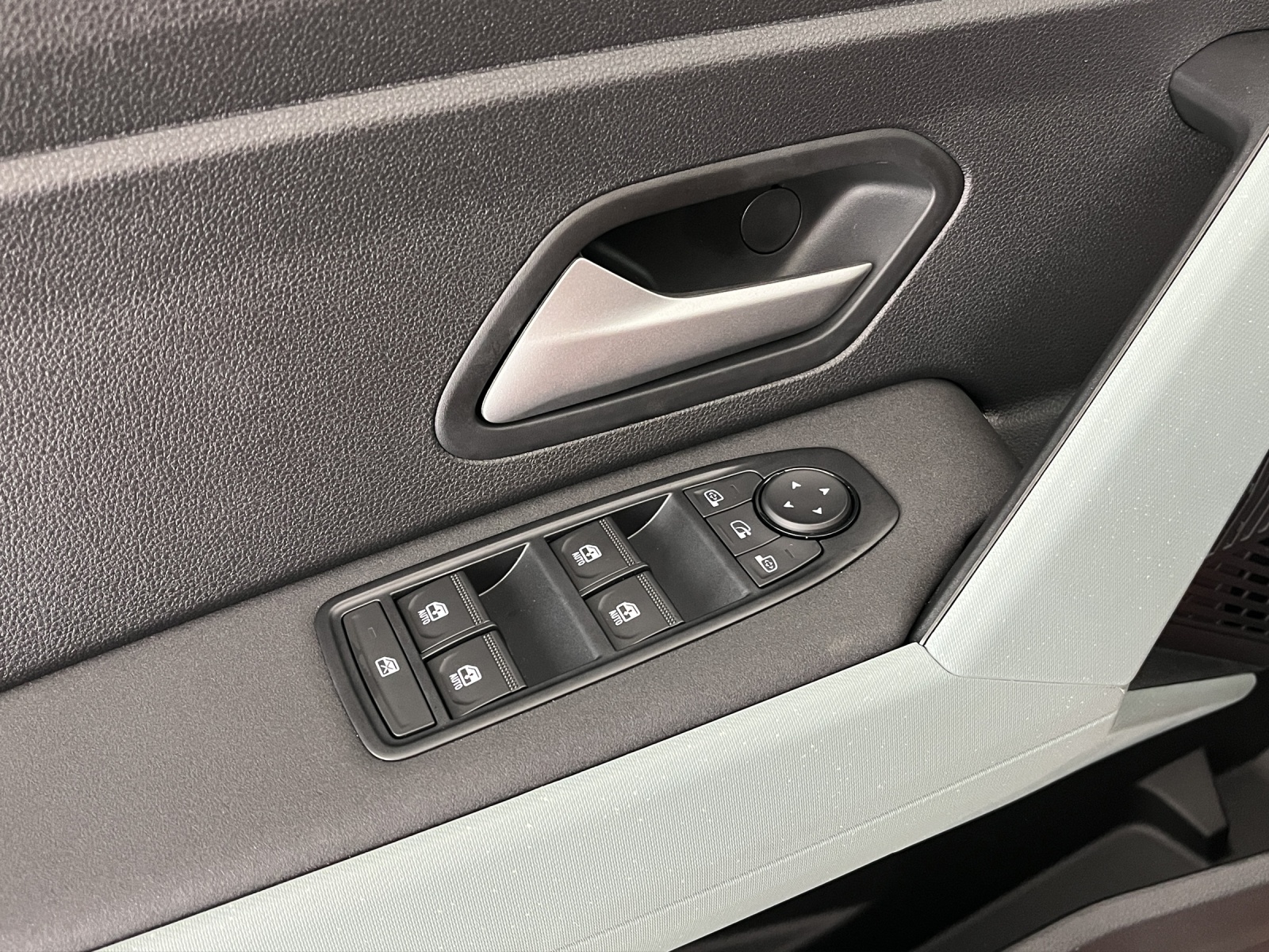 DACIA Bigster 1.2 Hybrid Extreme 4WD-image-12