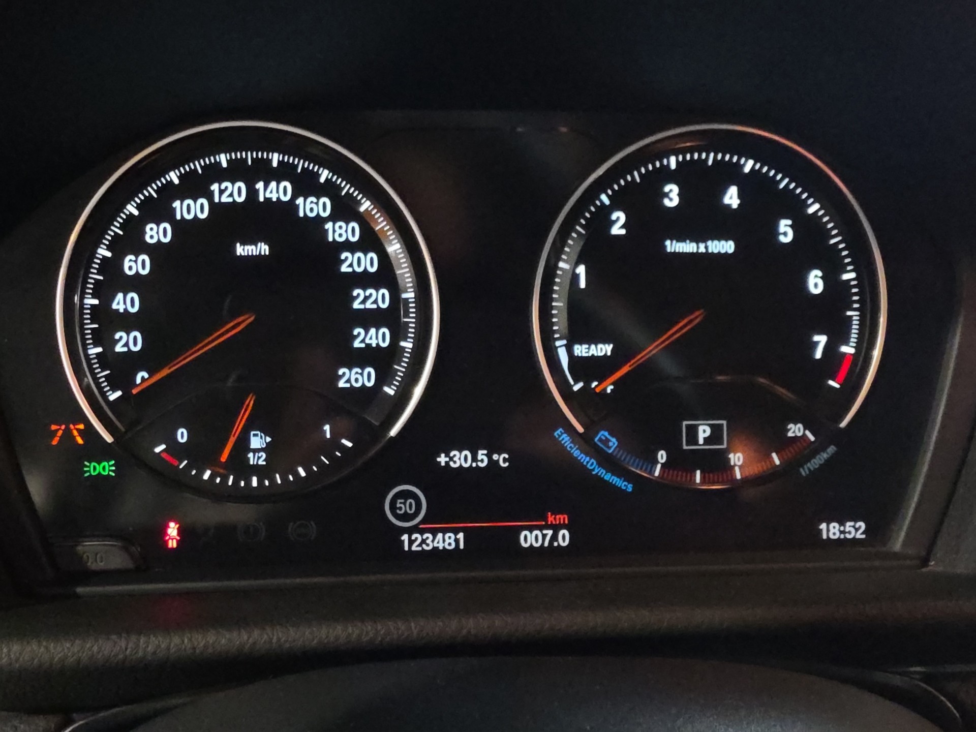 BMW 218i Active Tourer DKG-image-11
