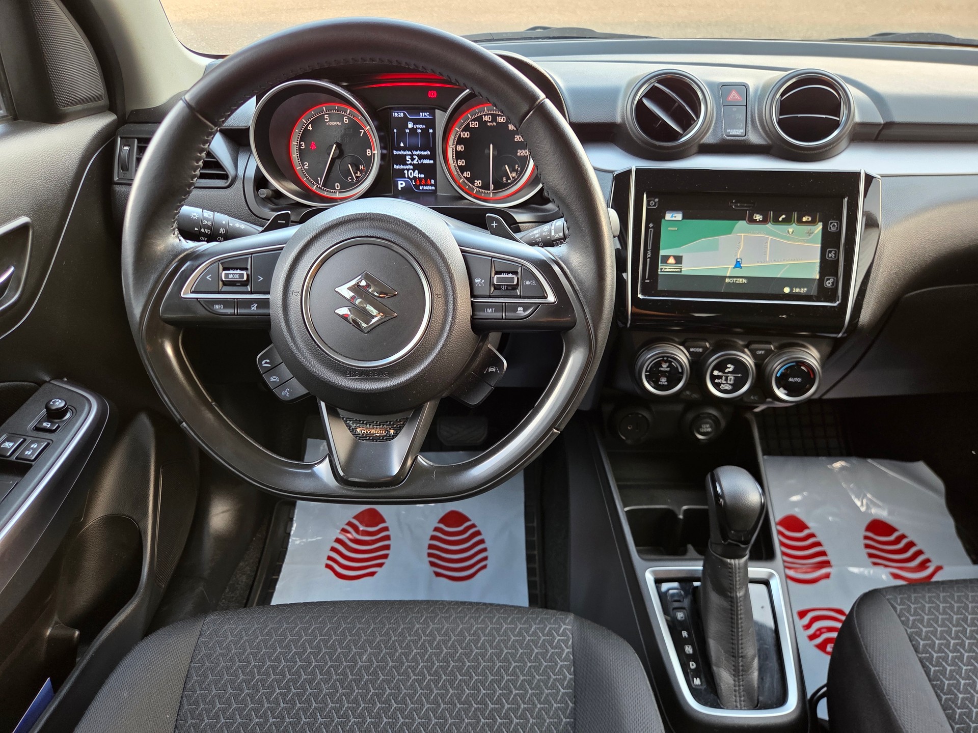TOYOTA Yaris 1.5 VVT-i Hybrid Premium e-CVT-image-7