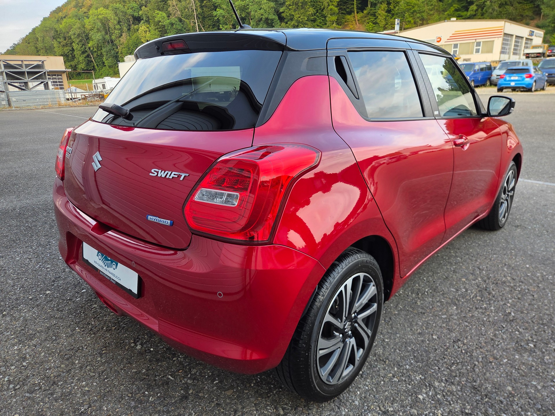 TOYOTA Yaris 1.5 VVT-i Hybrid Premium e-CVT-image-3