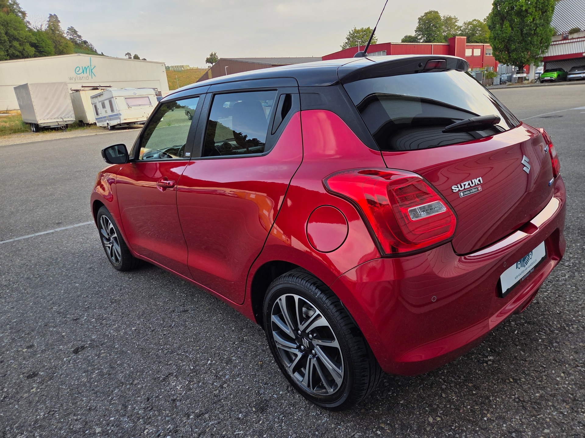 TOYOTA Yaris 1.5 VVT-i Hybrid Premium e-CVT-image-4