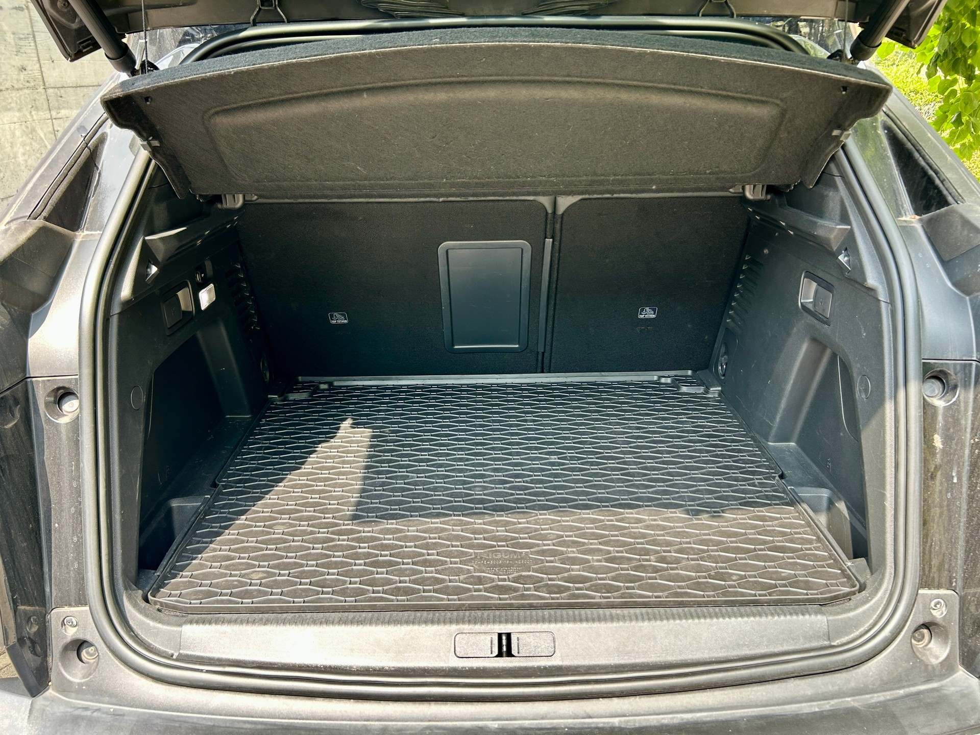 PEUGEOT 1.5 BlueHDi GT Line-image-5