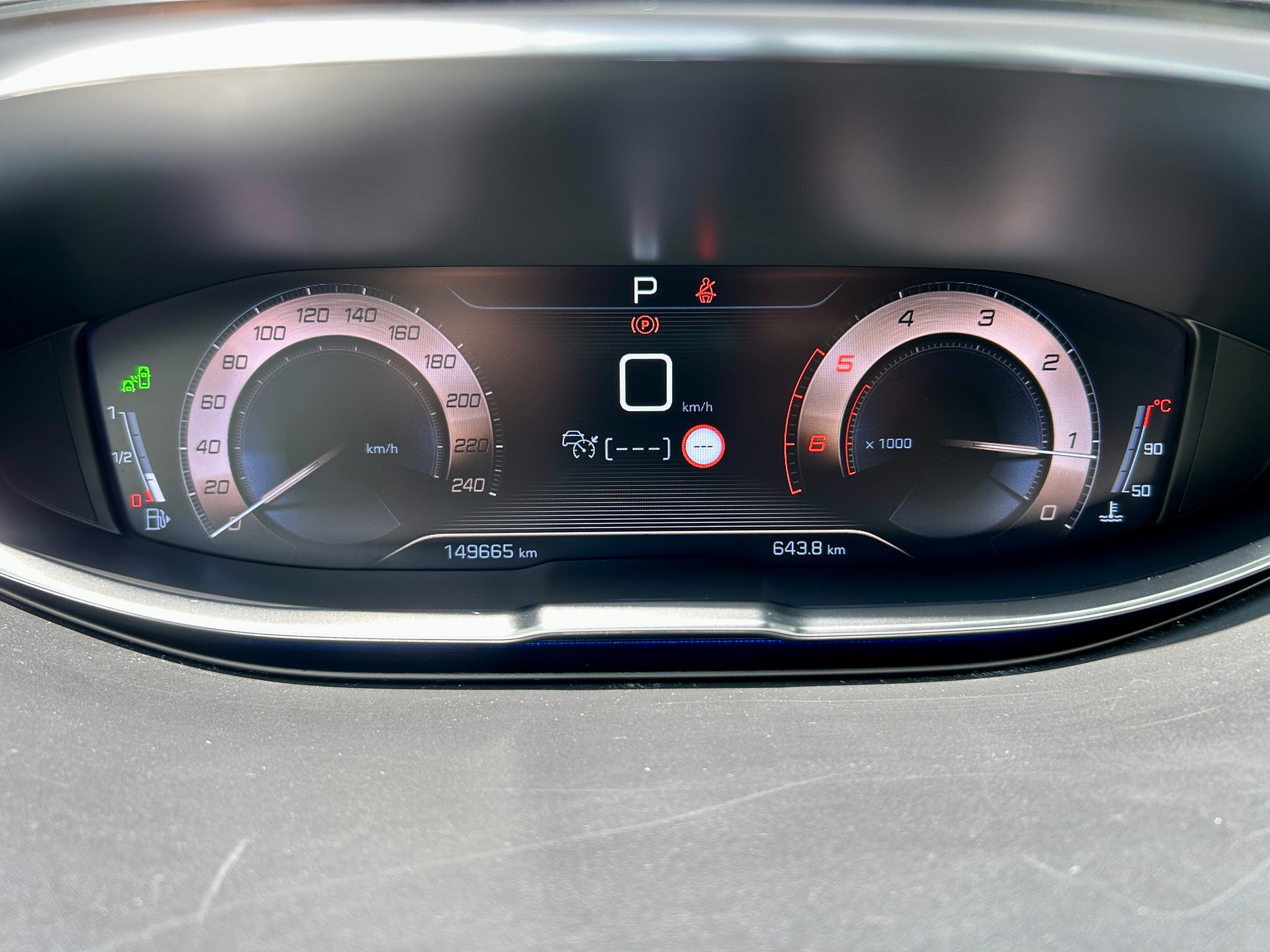 PEUGEOT 1.5 BlueHDi GT Line-image-3