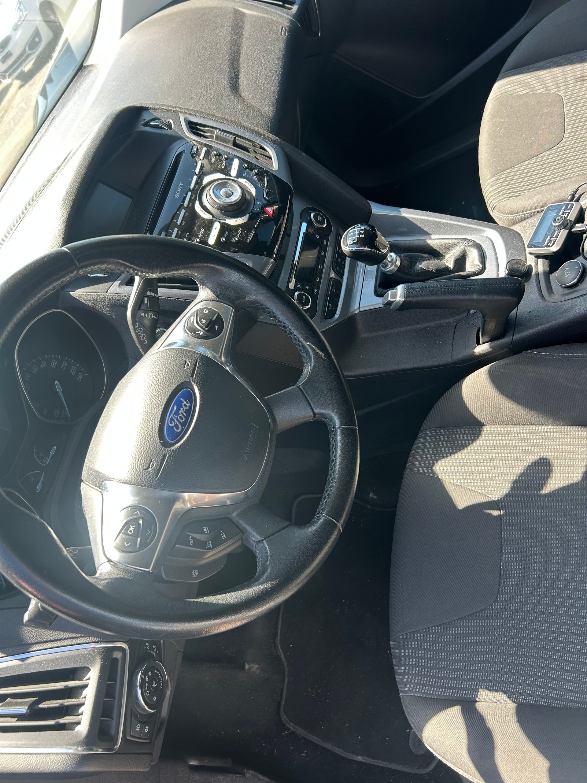 FORD Focus 1.0 SCTi Trend-image-1