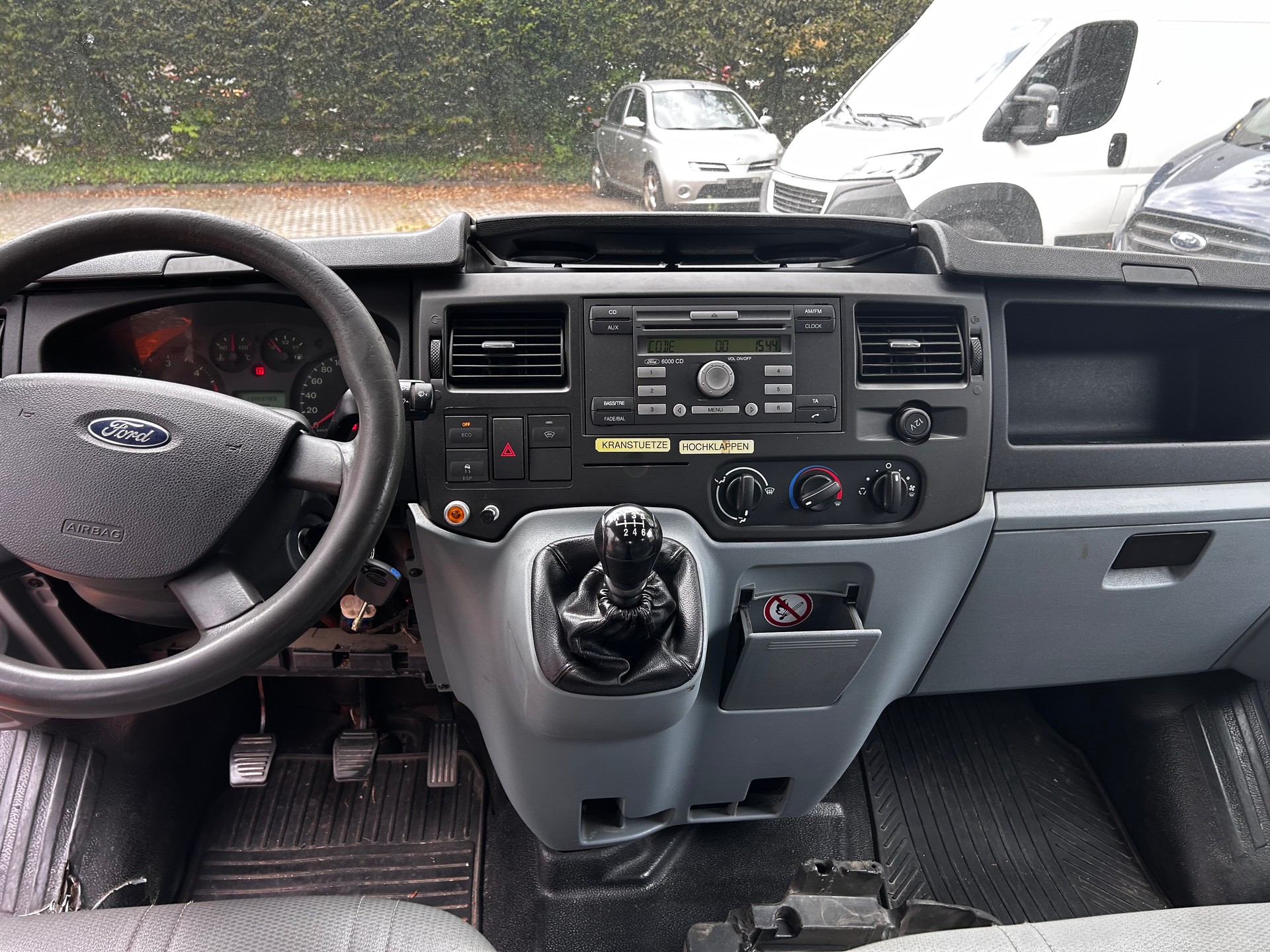 FORD Transit 350L Level 3-image-8