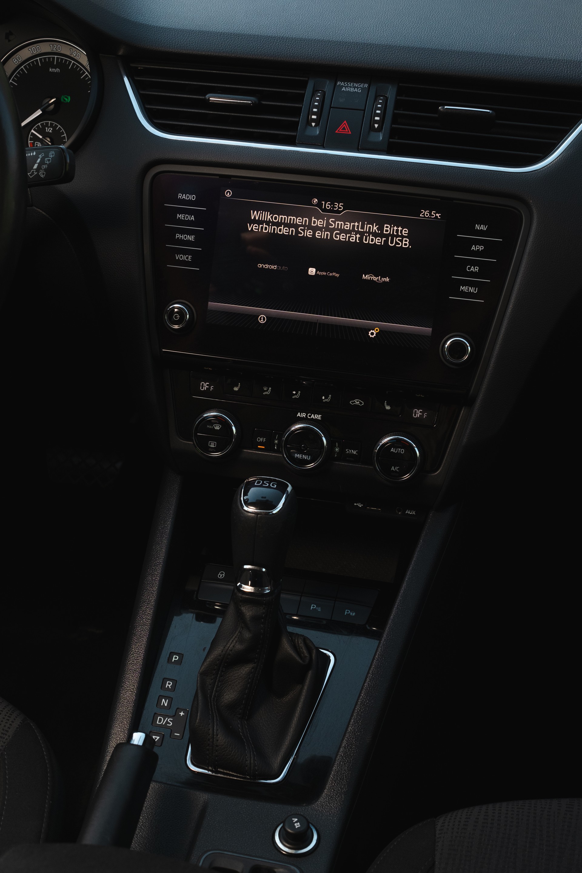 SKODA 1.4 TSI G-TEC Style DSG-image-8