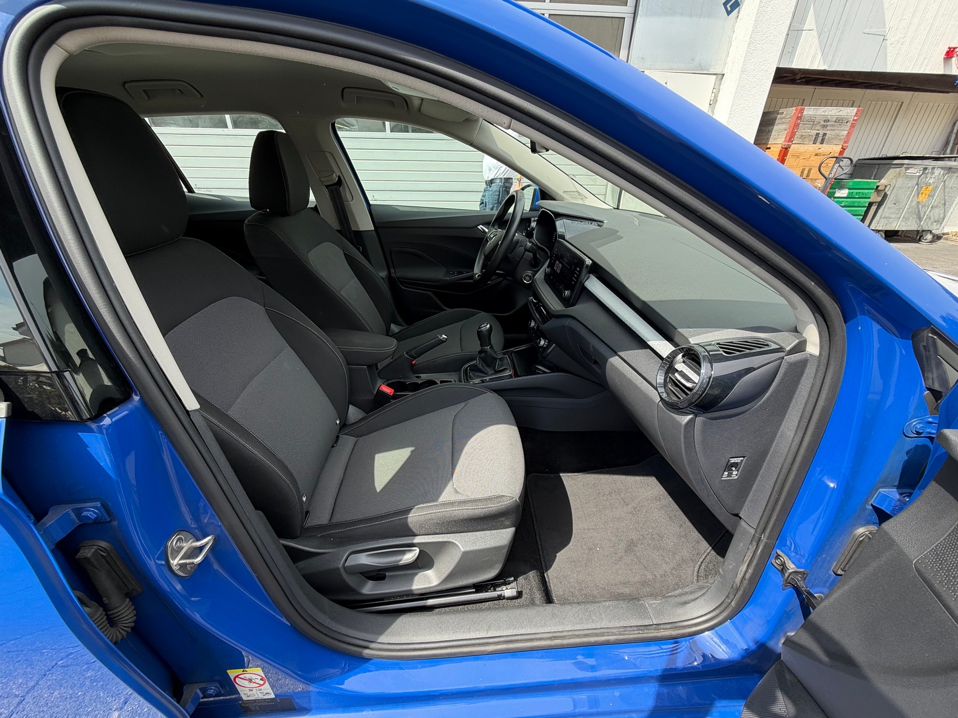 SKODA Fabia 1.0 TSI Ambition-image-8