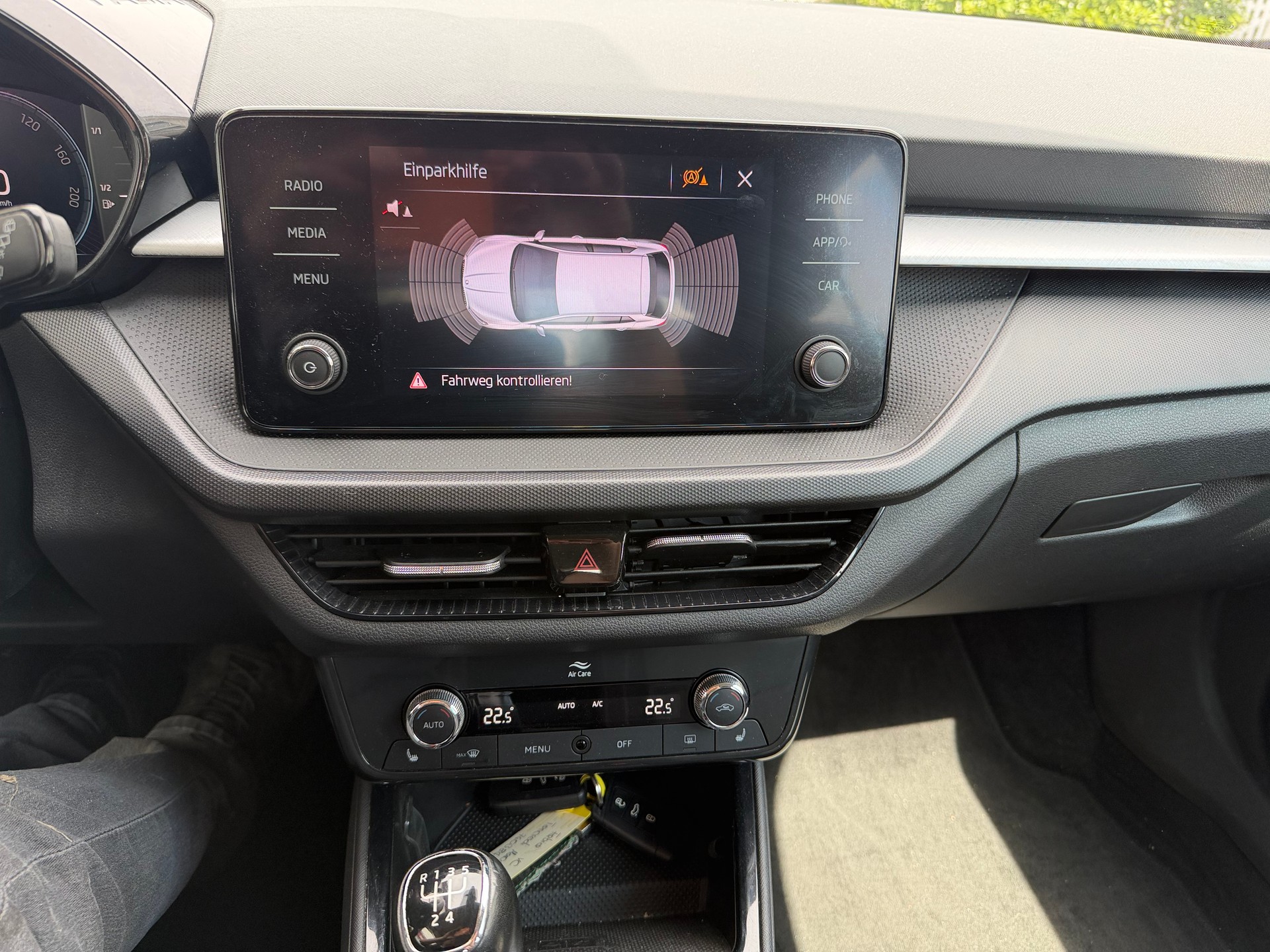 SKODA Fabia 1.0 TSI Ambition-image-12