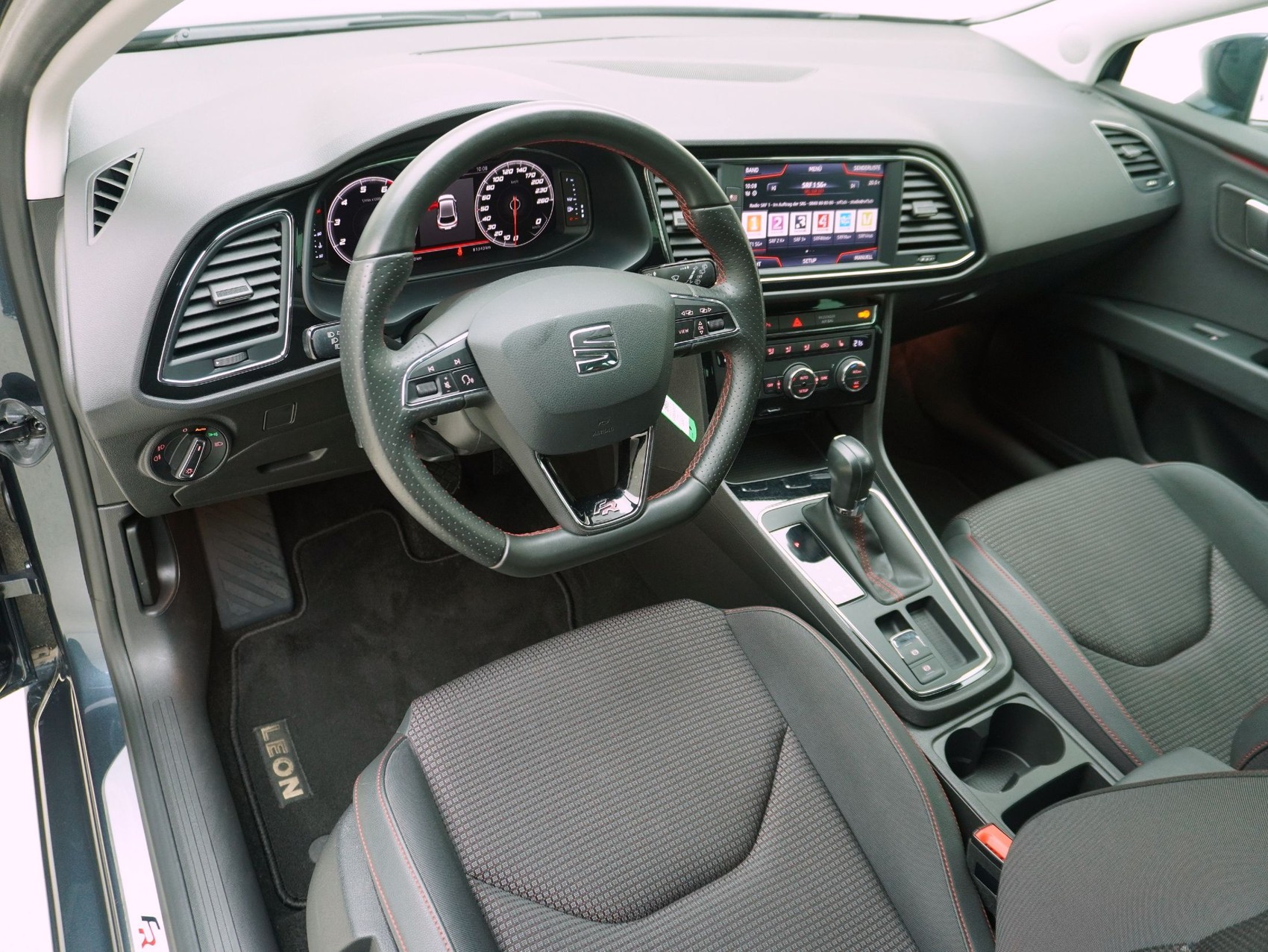 SEAT Leon 2.0 TSI DSG FR-image-9