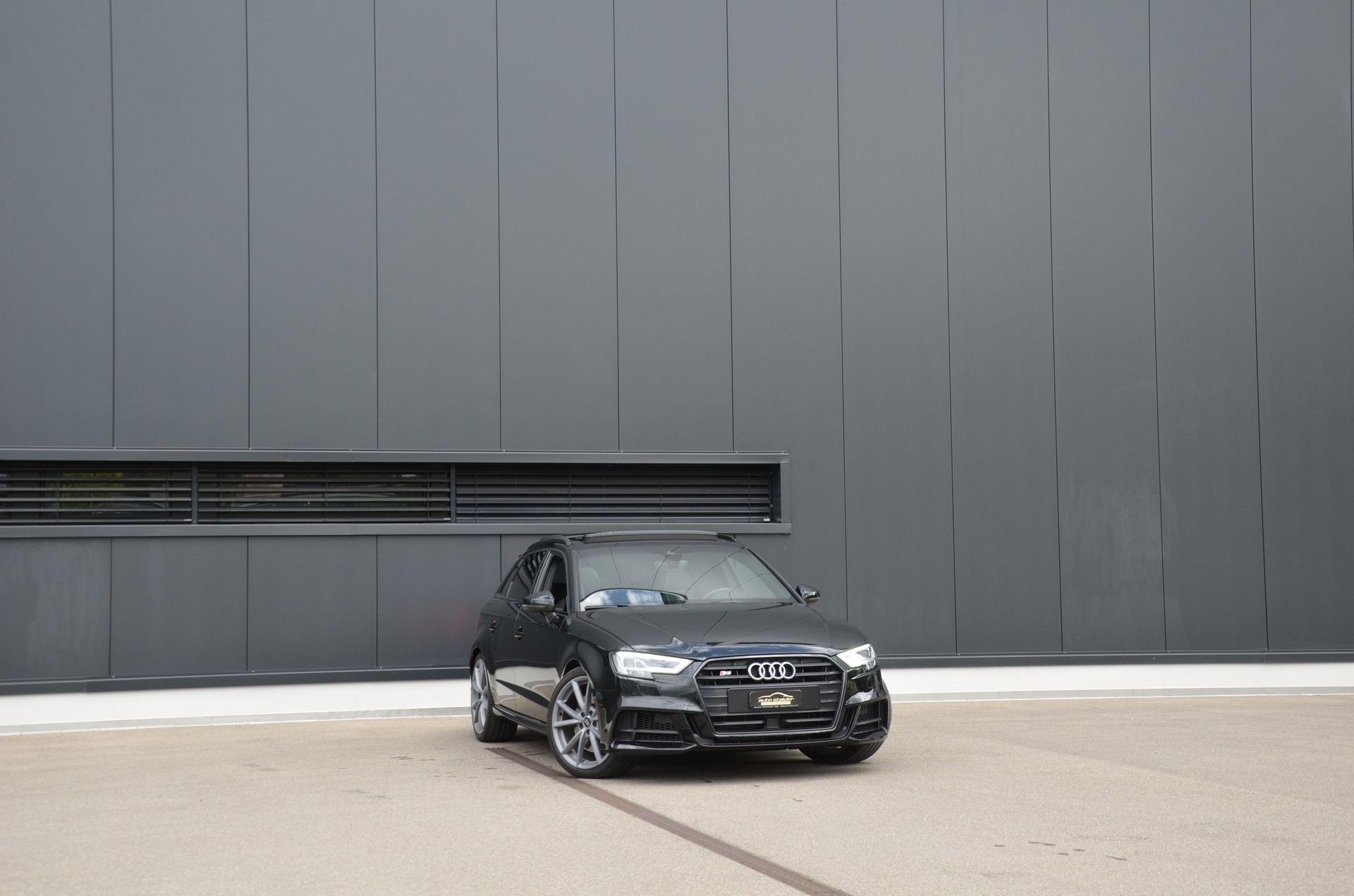 AUDI S3 Sportback 2.0 TFSI quattro S-tronic-image-6
