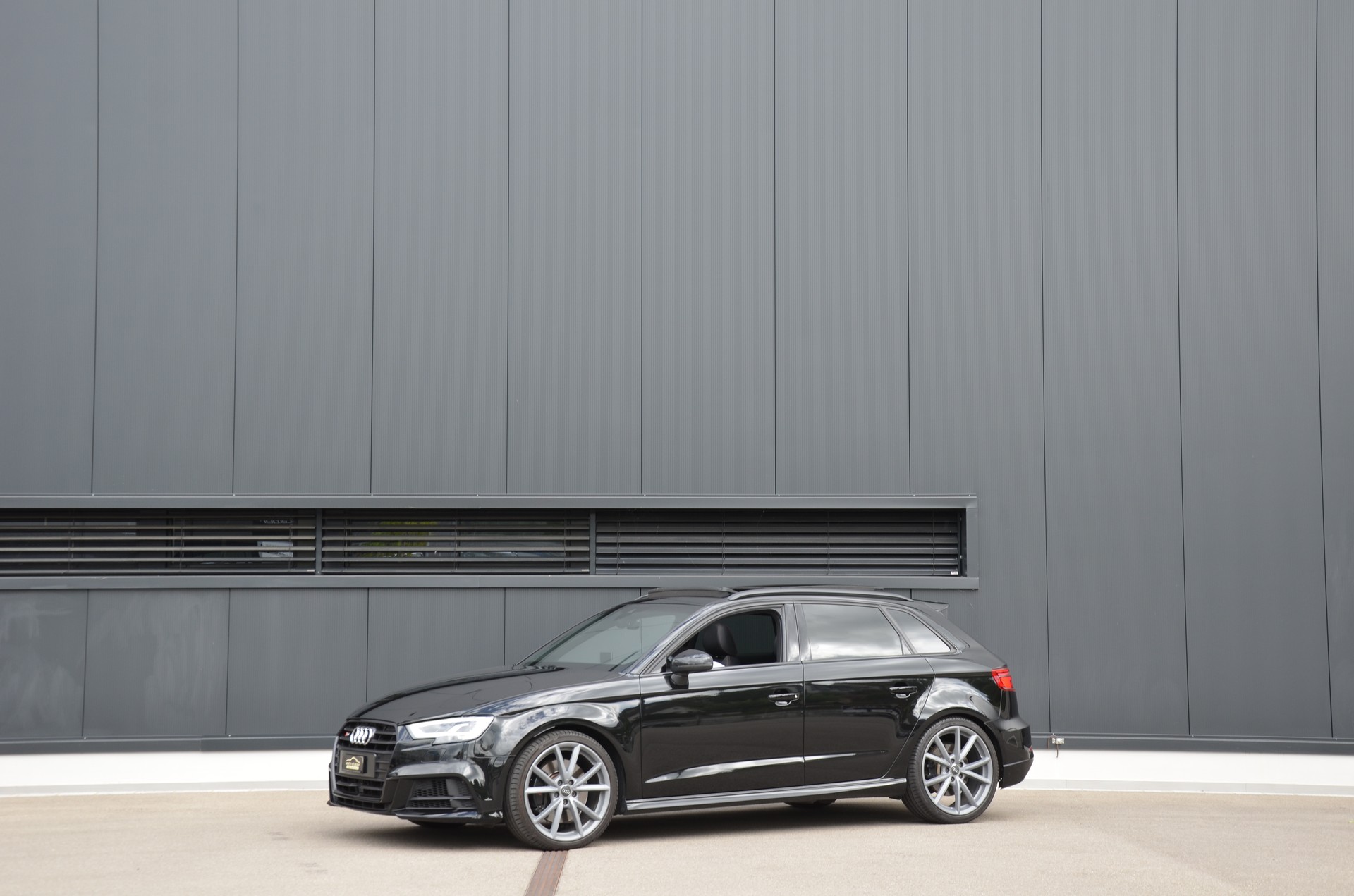 AUDI S3 Sportback 2.0 TFSI quattro S-tronic-image-1