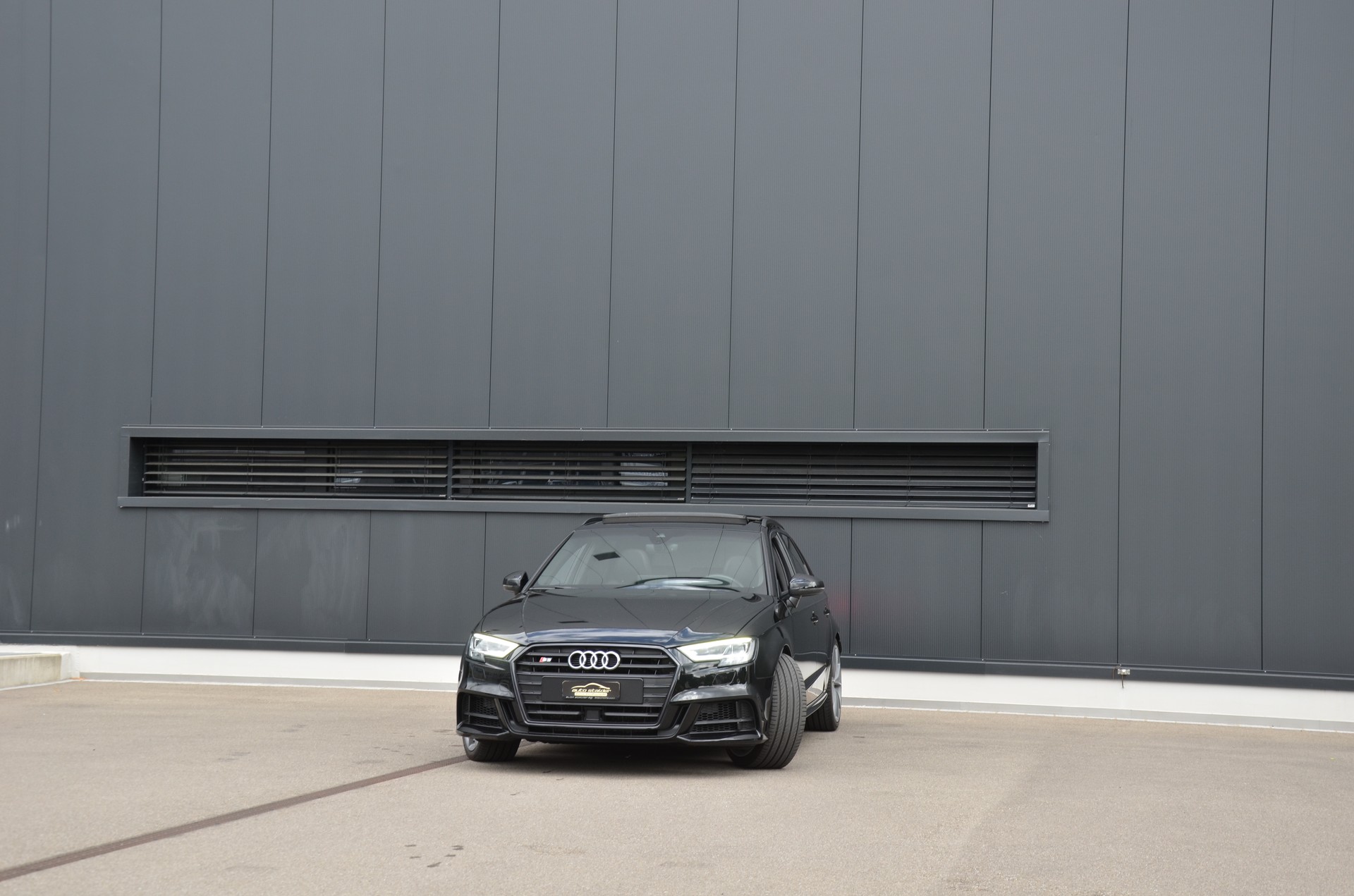 AUDI S3 Sportback 2.0 TFSI quattro S-tronic-image-4