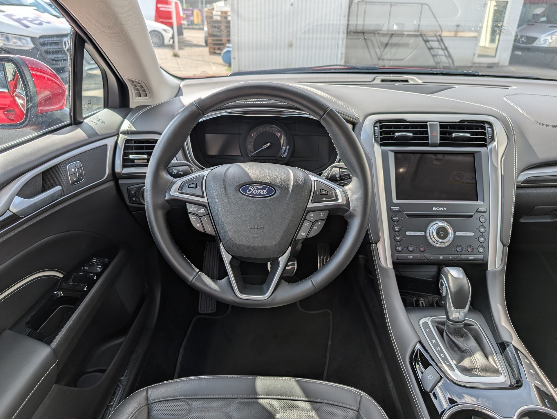 FORD 2.0 HEV 187 Vignale-image-7