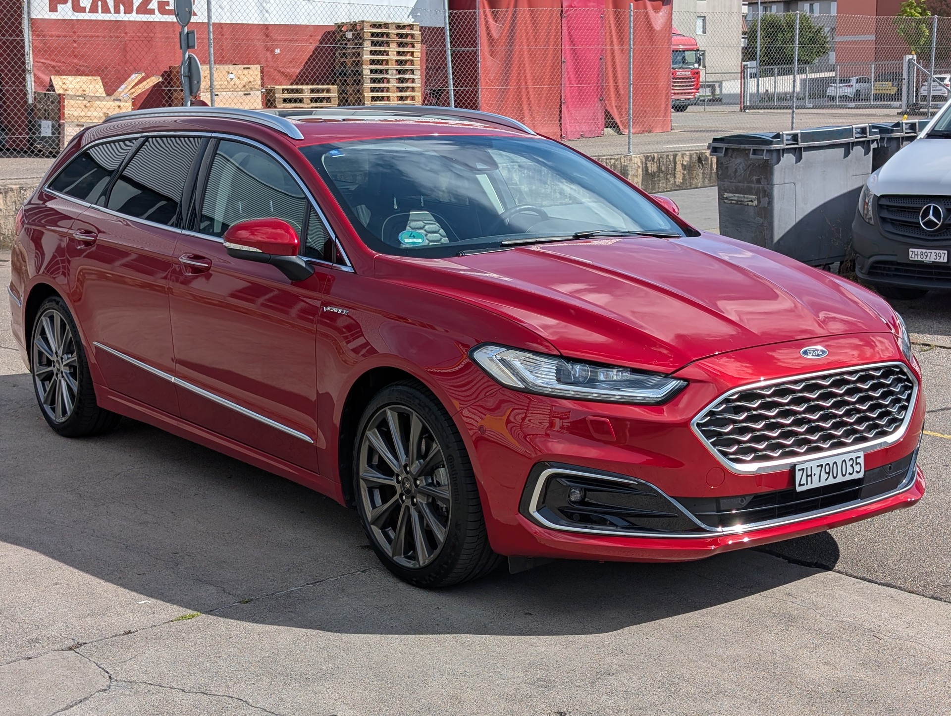 FORD 2.0 HEV 187 Vignale-image-1