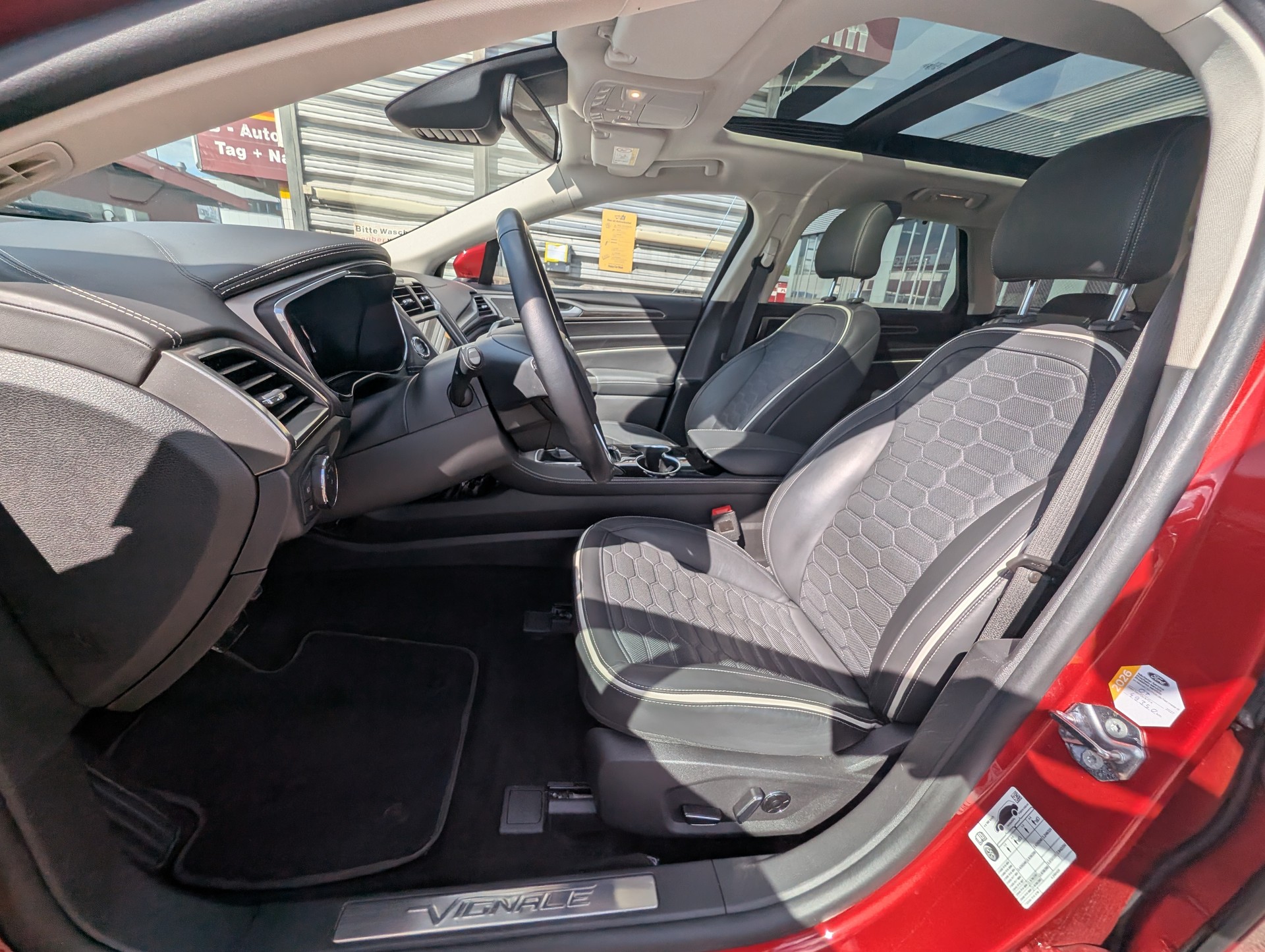 FORD 2.0 HEV 187 Vignale-image-6