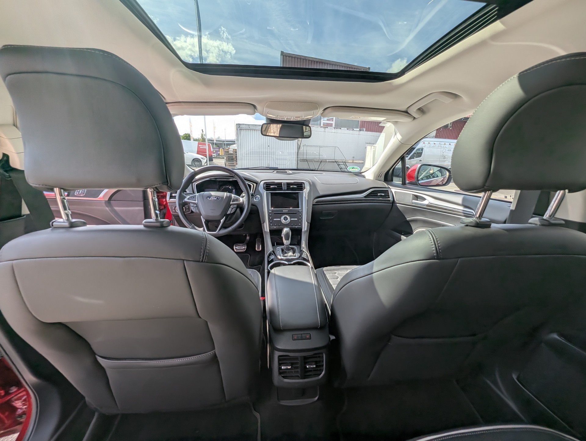 FORD 2.0 HEV 187 Vignale-image-8