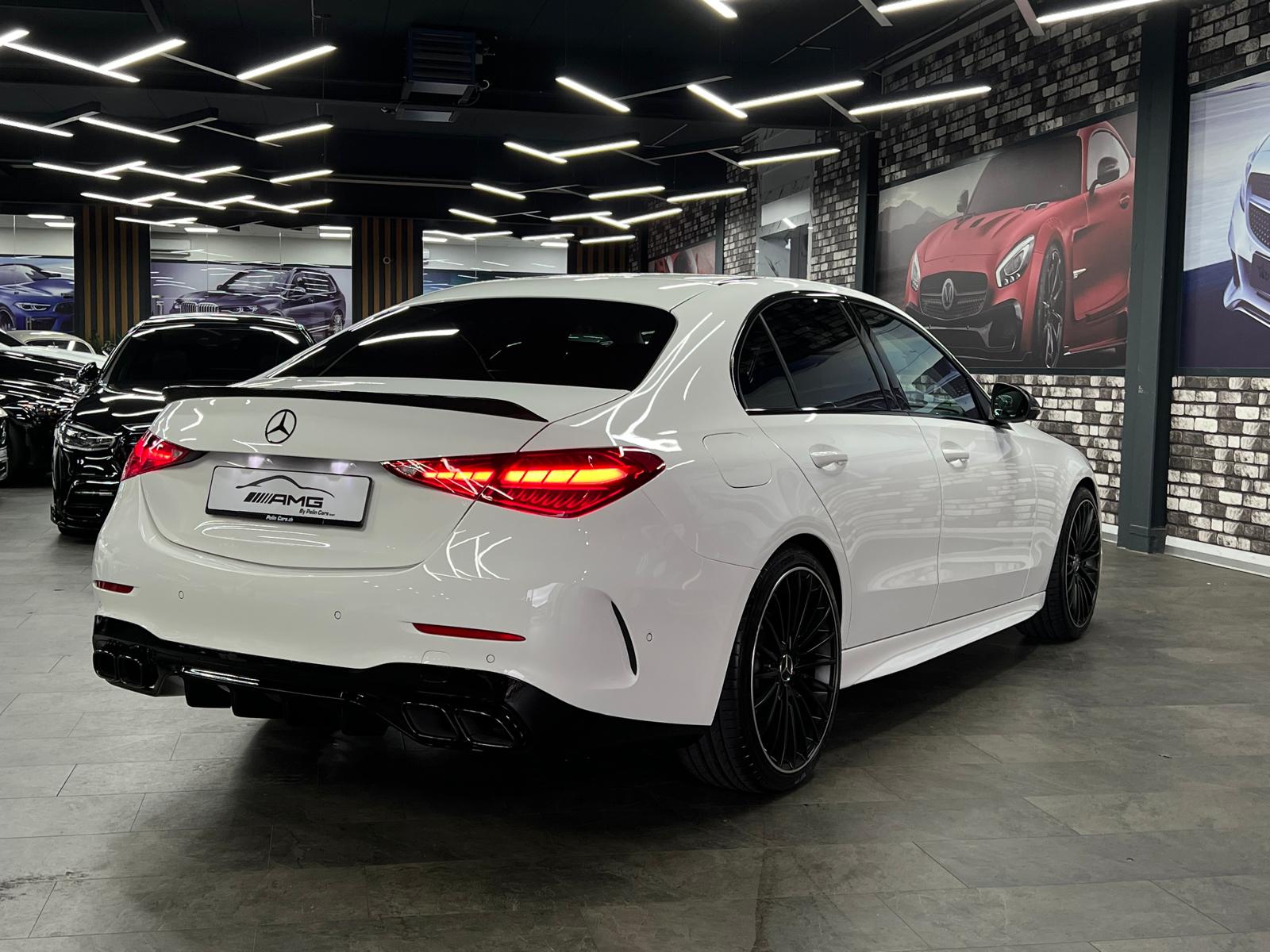 MERCEDES-BENZ C 180 AMG (C63s AMG Bodykit) Limited White&Black Performance 5 Jahre Werksgarantie & Gratisservice-image-5