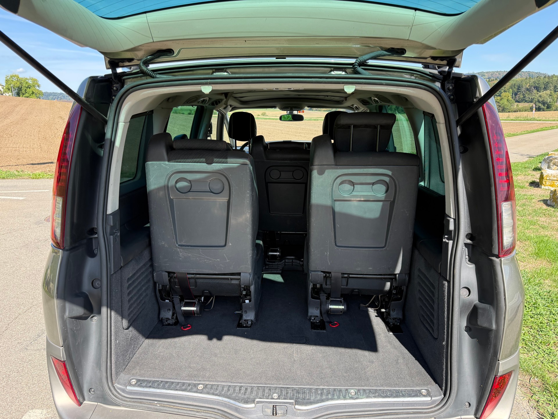 RENAULT Espace 2.0 dCi Initiale Automatic-image-8