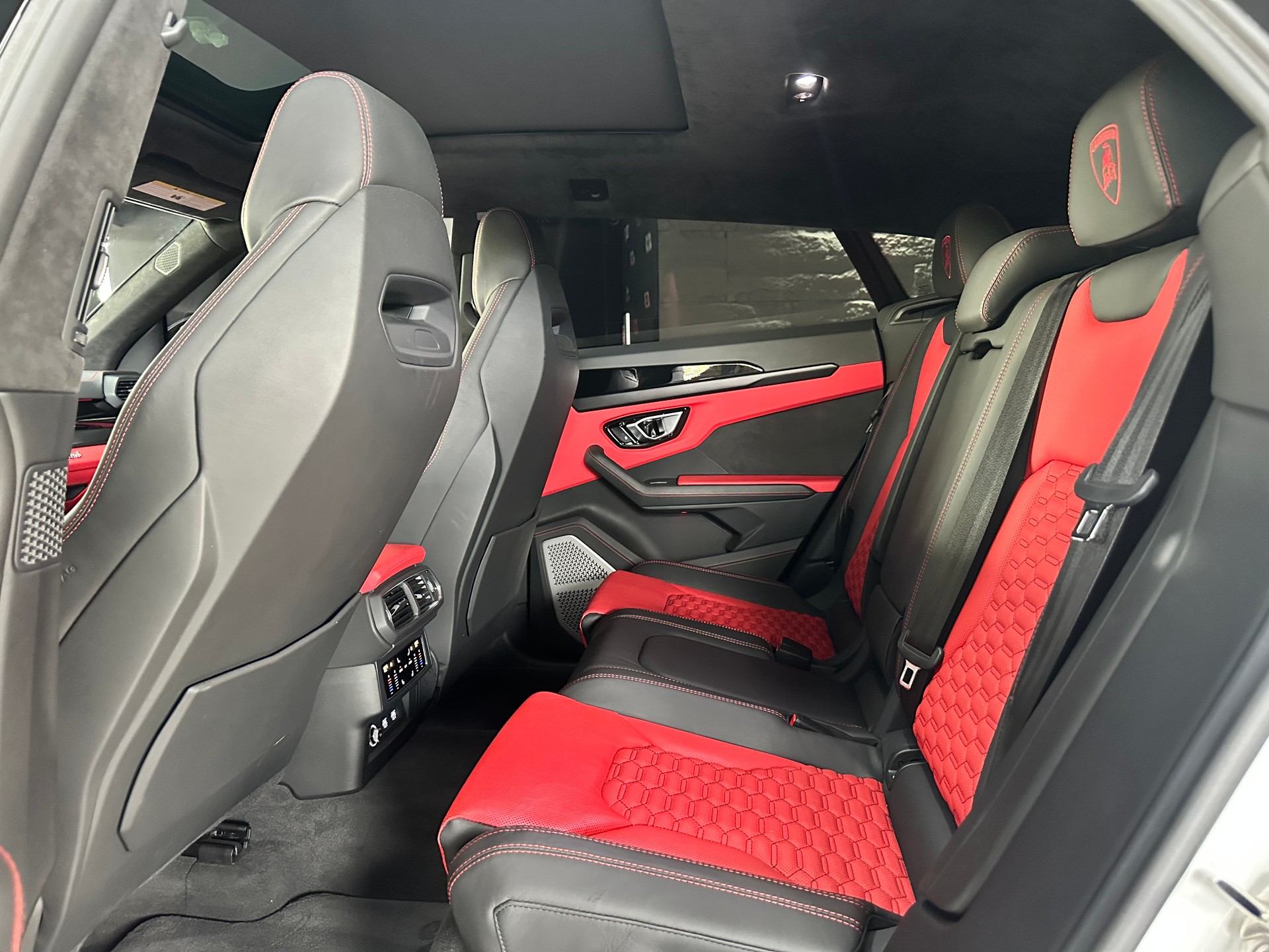 LAMBORGHINI Urus E-Gear Bianco Monocerus-image-13