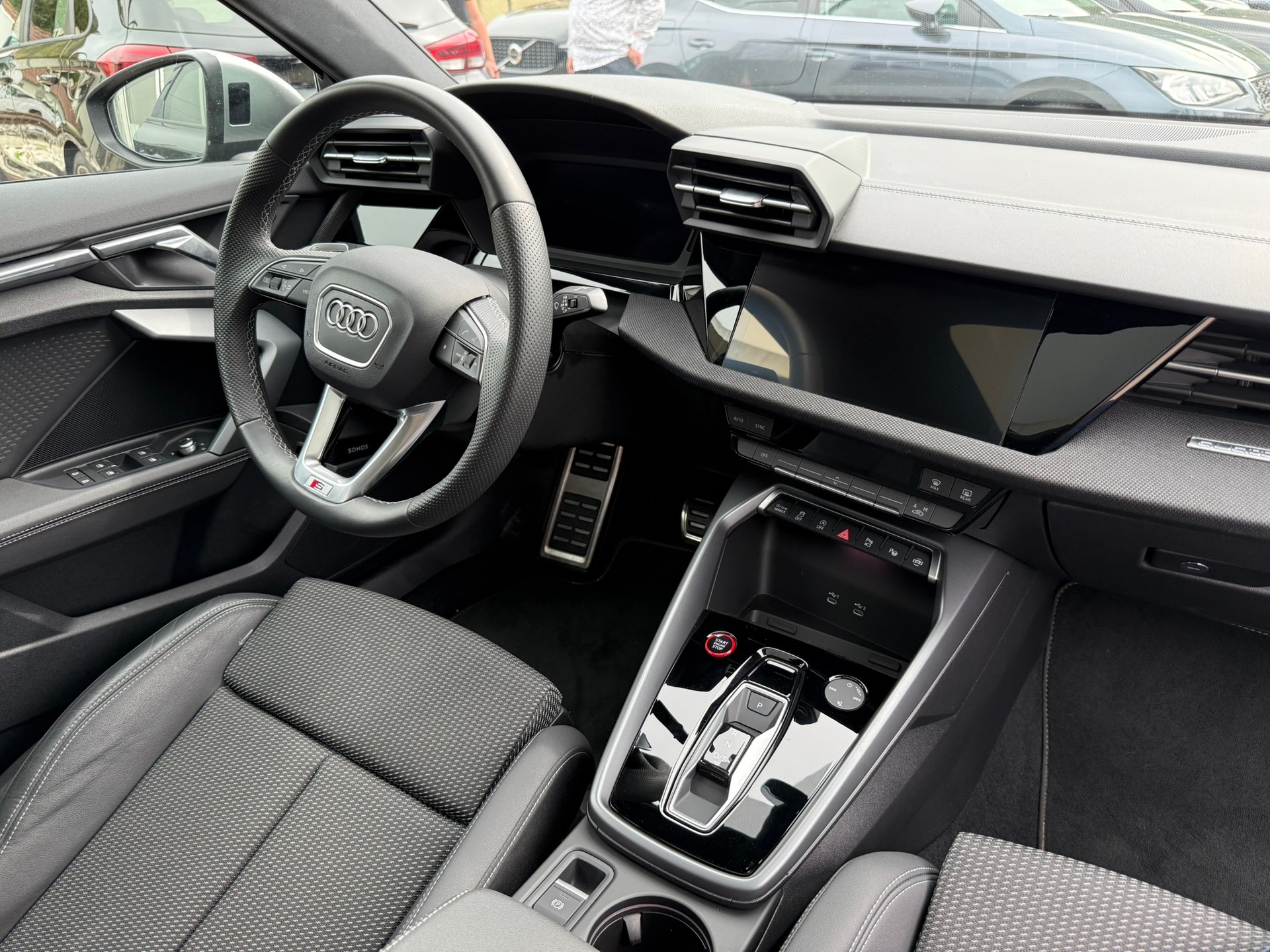 AUDI AUDI S3 Limousine *Performance Akrapovic* TFSI quattro S-tronic-image-17