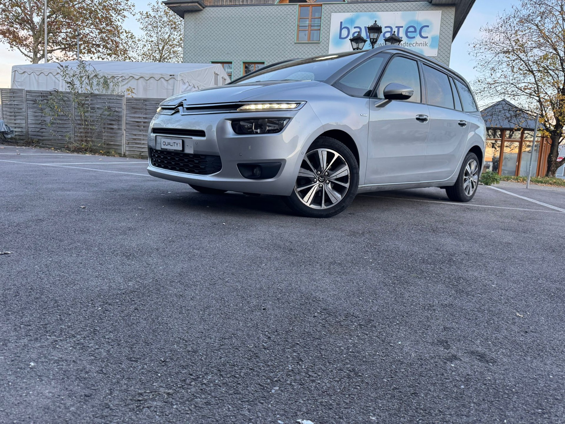 CITROEN Grand C4 Picasso 1.6 BlueHDi Exclusive EAT6-image-2