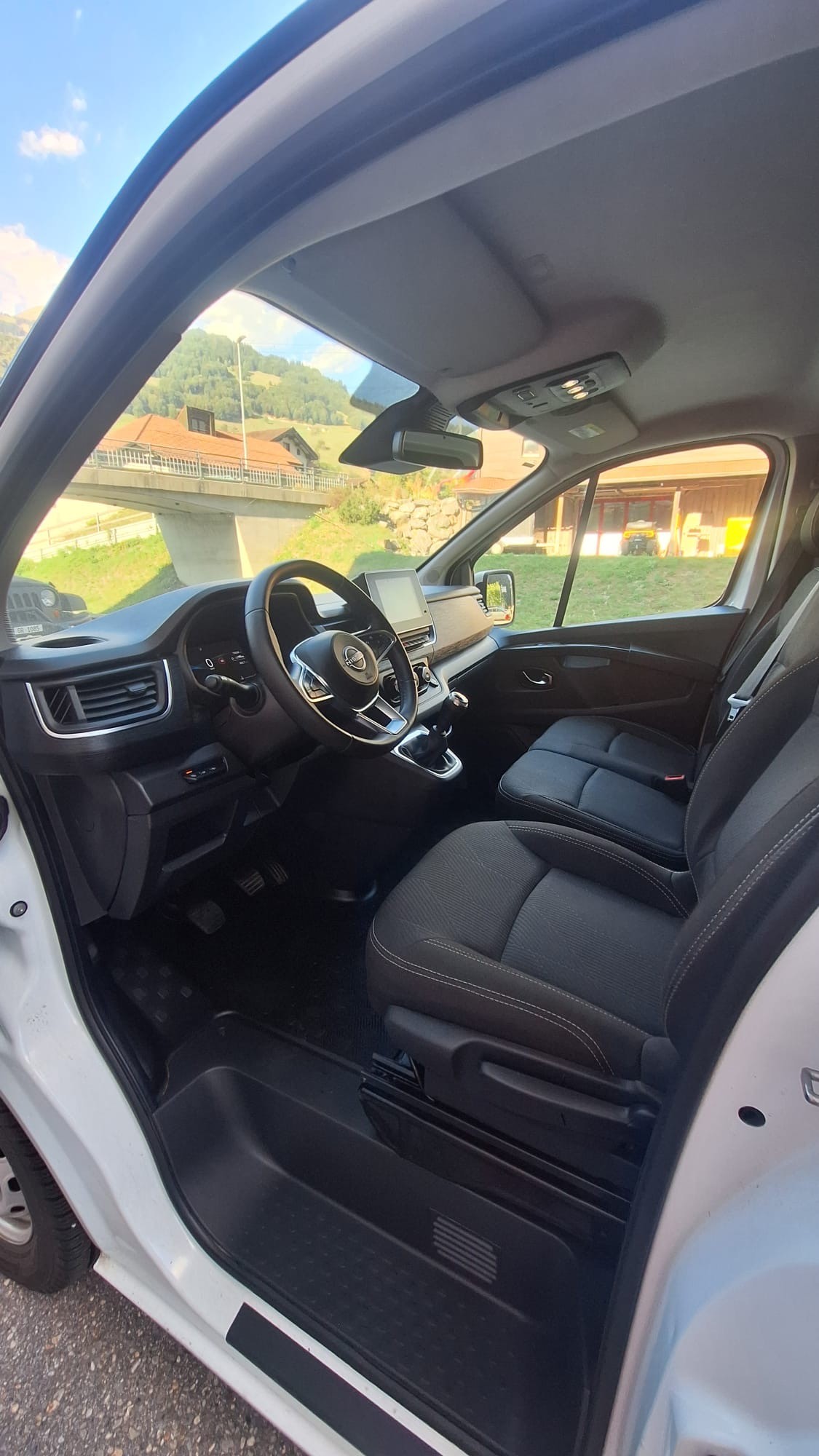 NISSAN N-Connecta-image-8