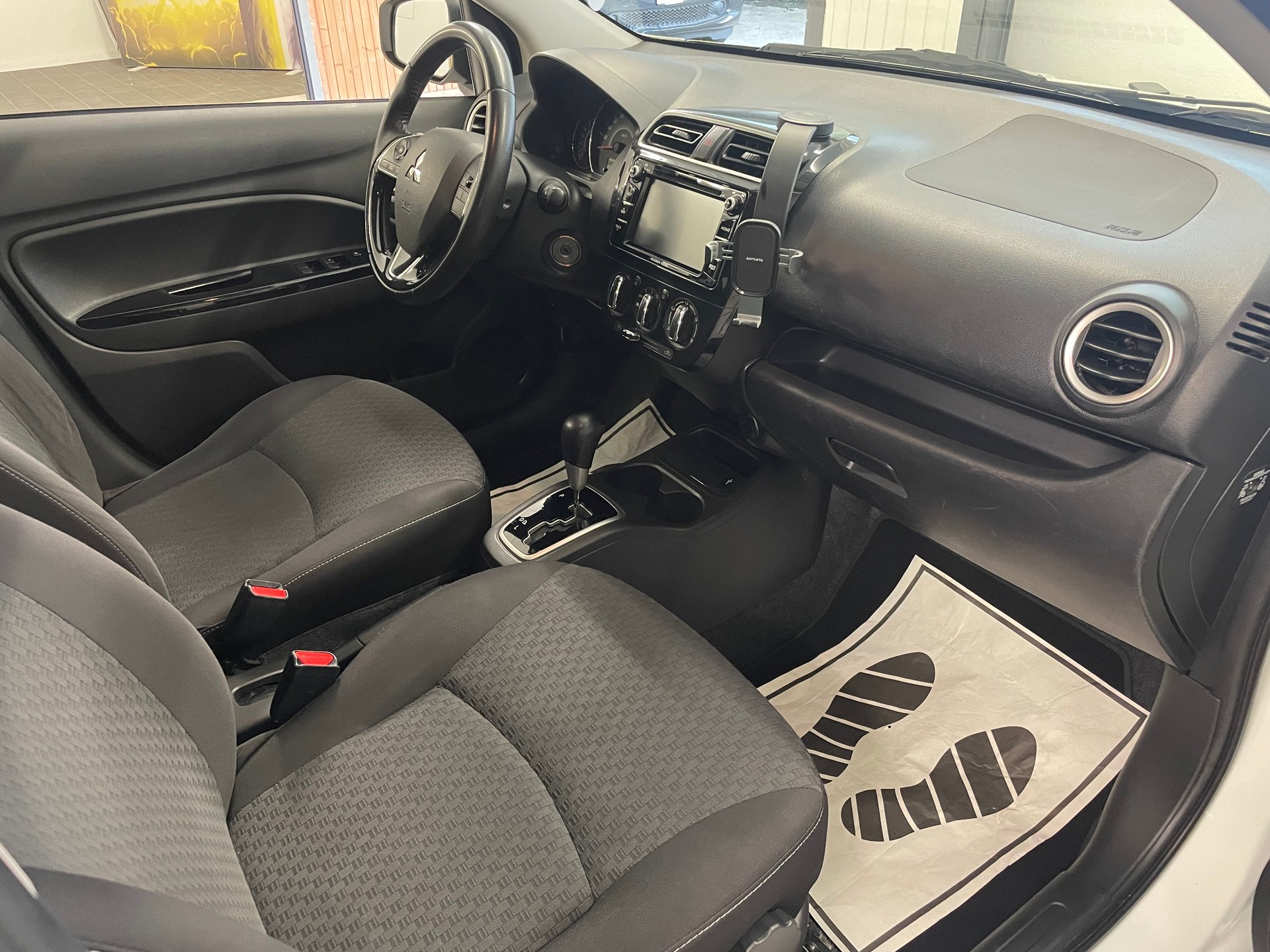 MITSUBISHI Space Star 1.2 Value CVT-image-11