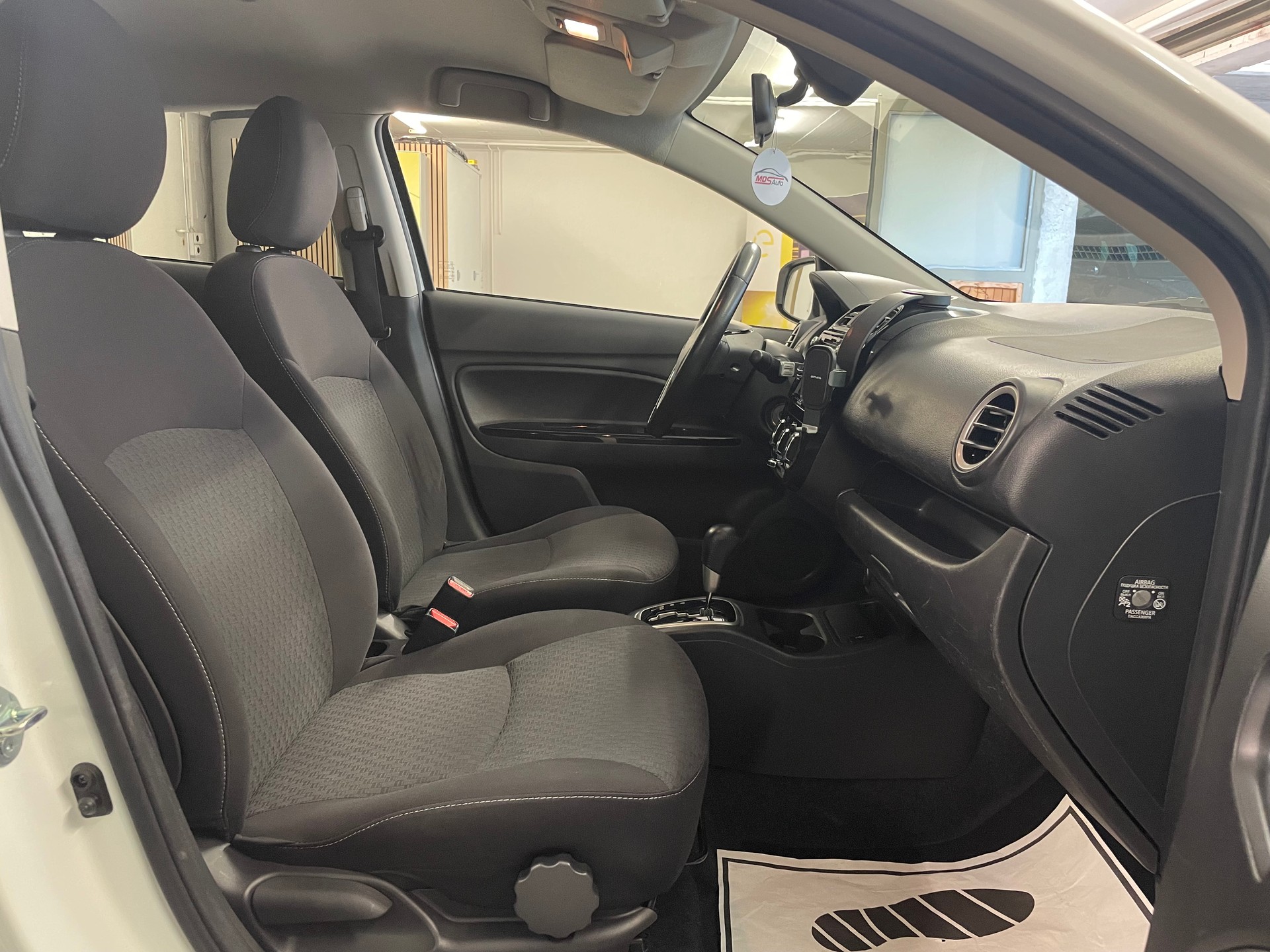 MITSUBISHI Space Star 1.2 Value CVT-image-10