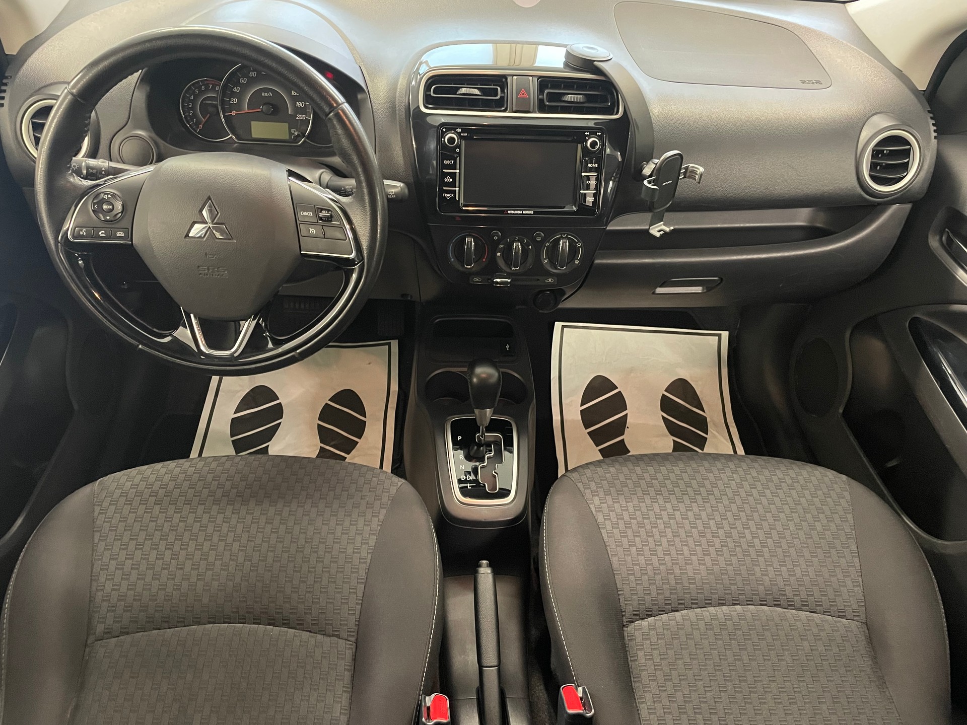 MITSUBISHI Space Star 1.2 Value CVT-image-12