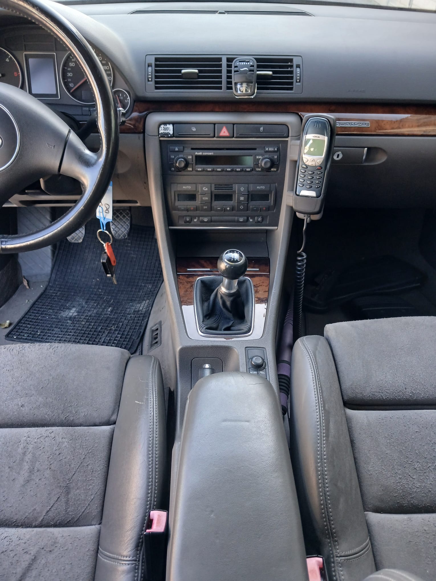 AUDI A4 Avant 2.5 TDI quattro-image-6