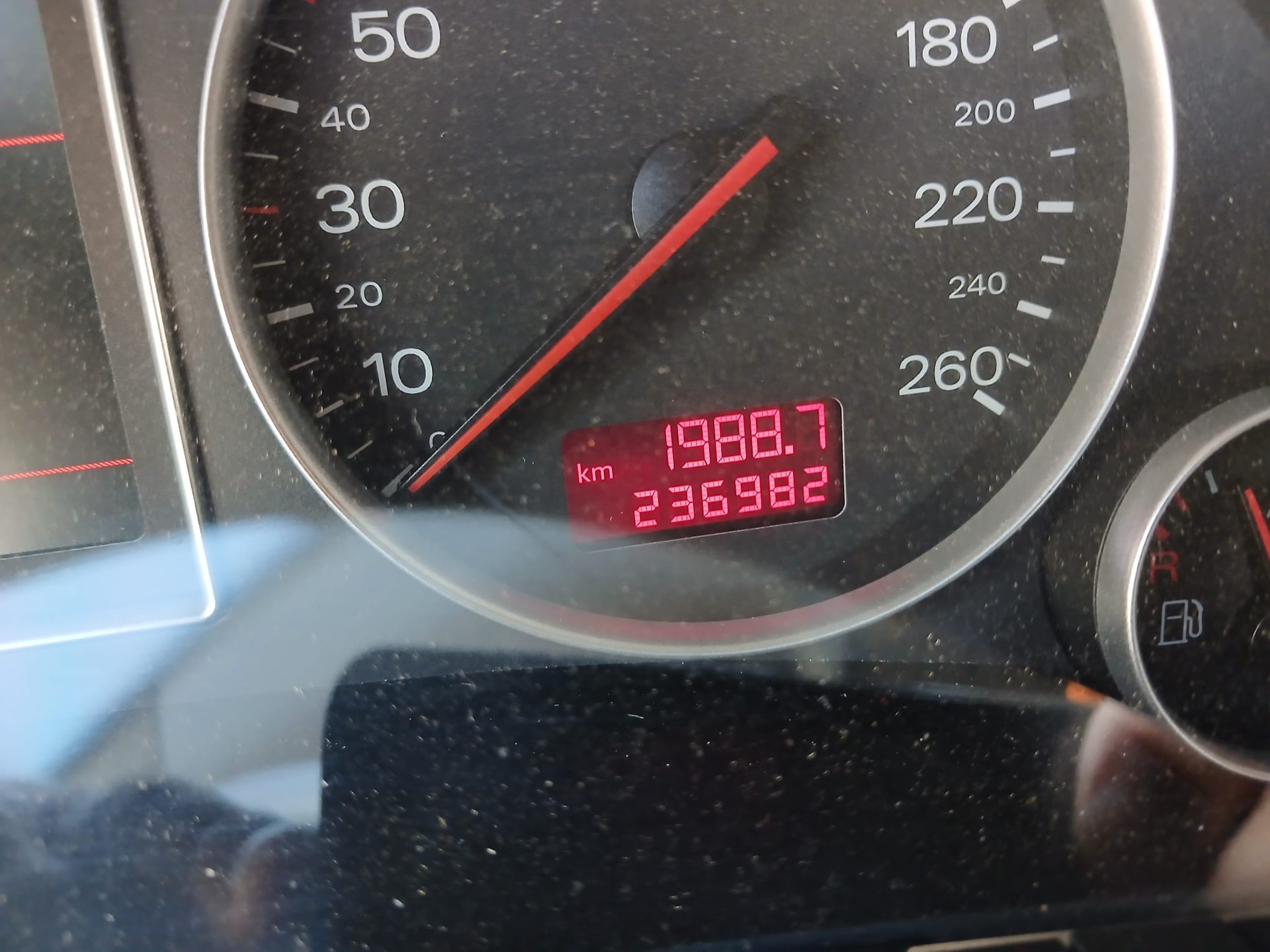 AUDI A4 Avant 2.5 TDI quattro-image-9