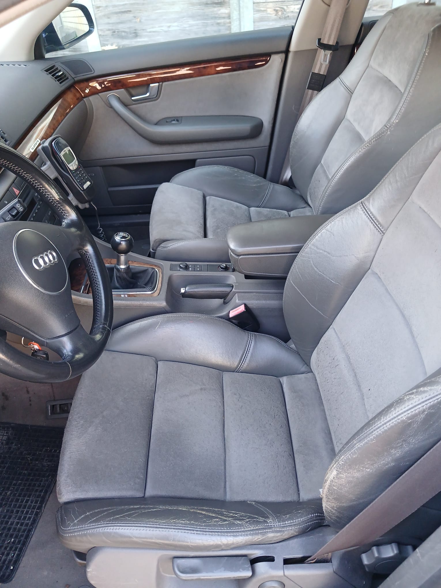 AUDI A4 Avant 2.5 TDI quattro-image-8