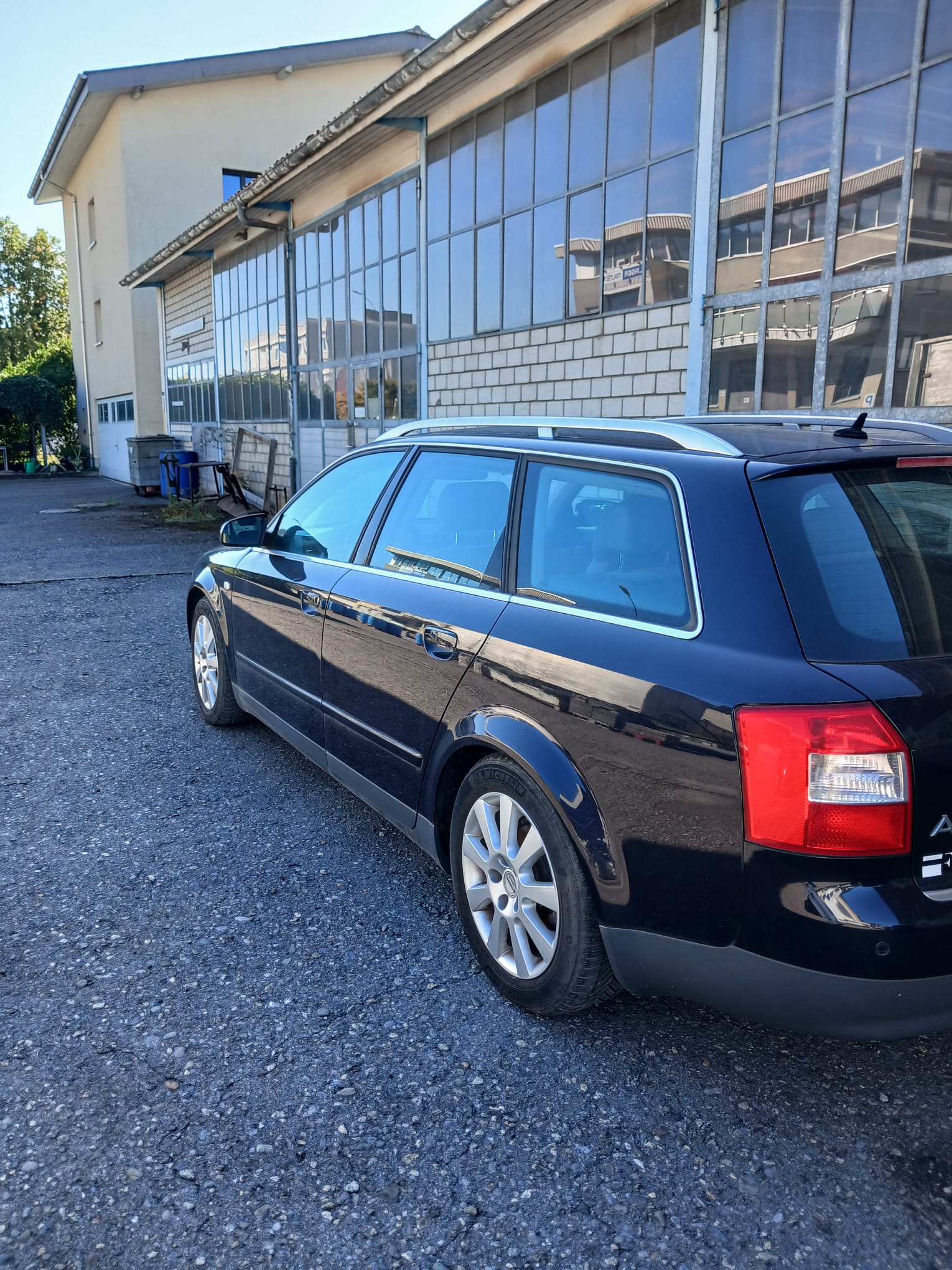 AUDI A4 Avant 2.5 TDI quattro-image-5