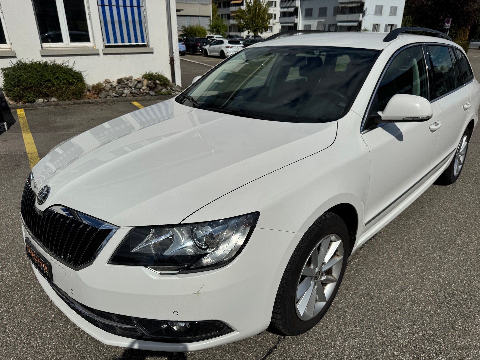 SKODA Superb Combi 2.0 TDi Elegance 4x4 DSG-image-7