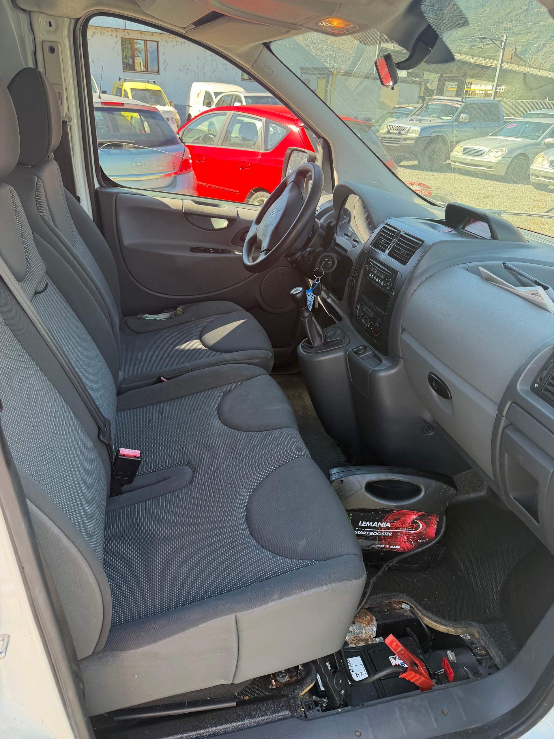 PEUGEOT Expert 1.6 HDi 227 L1H1-image-3