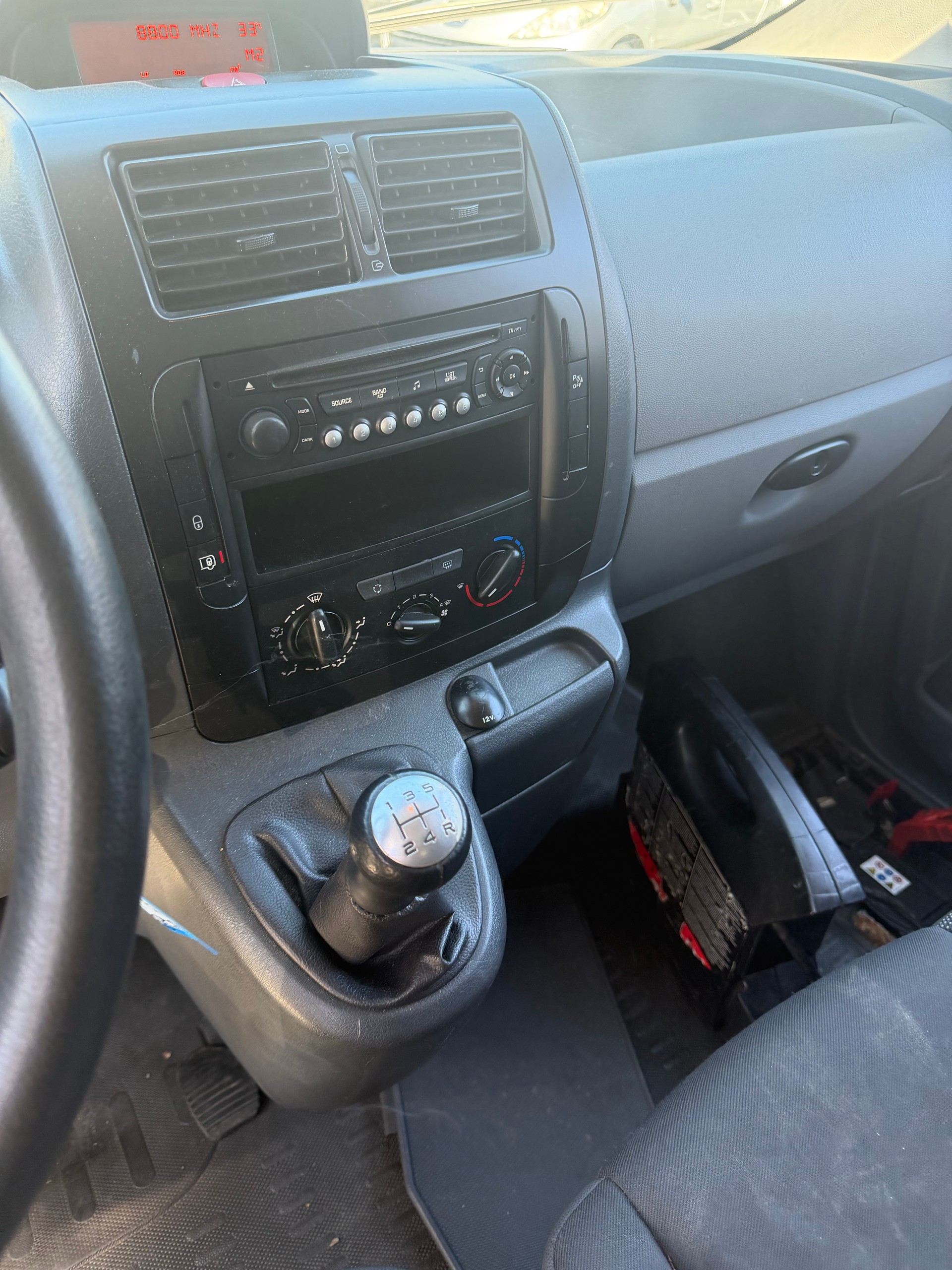 PEUGEOT Expert 1.6 HDi 227 L1H1-image-9