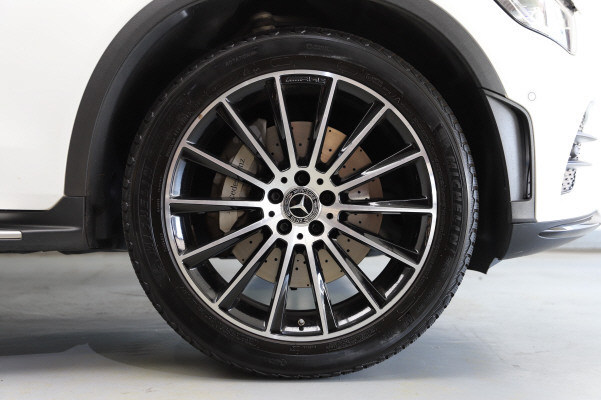MERCEDES-BENZ GLC 200 AMG Line 4Matic-image-12