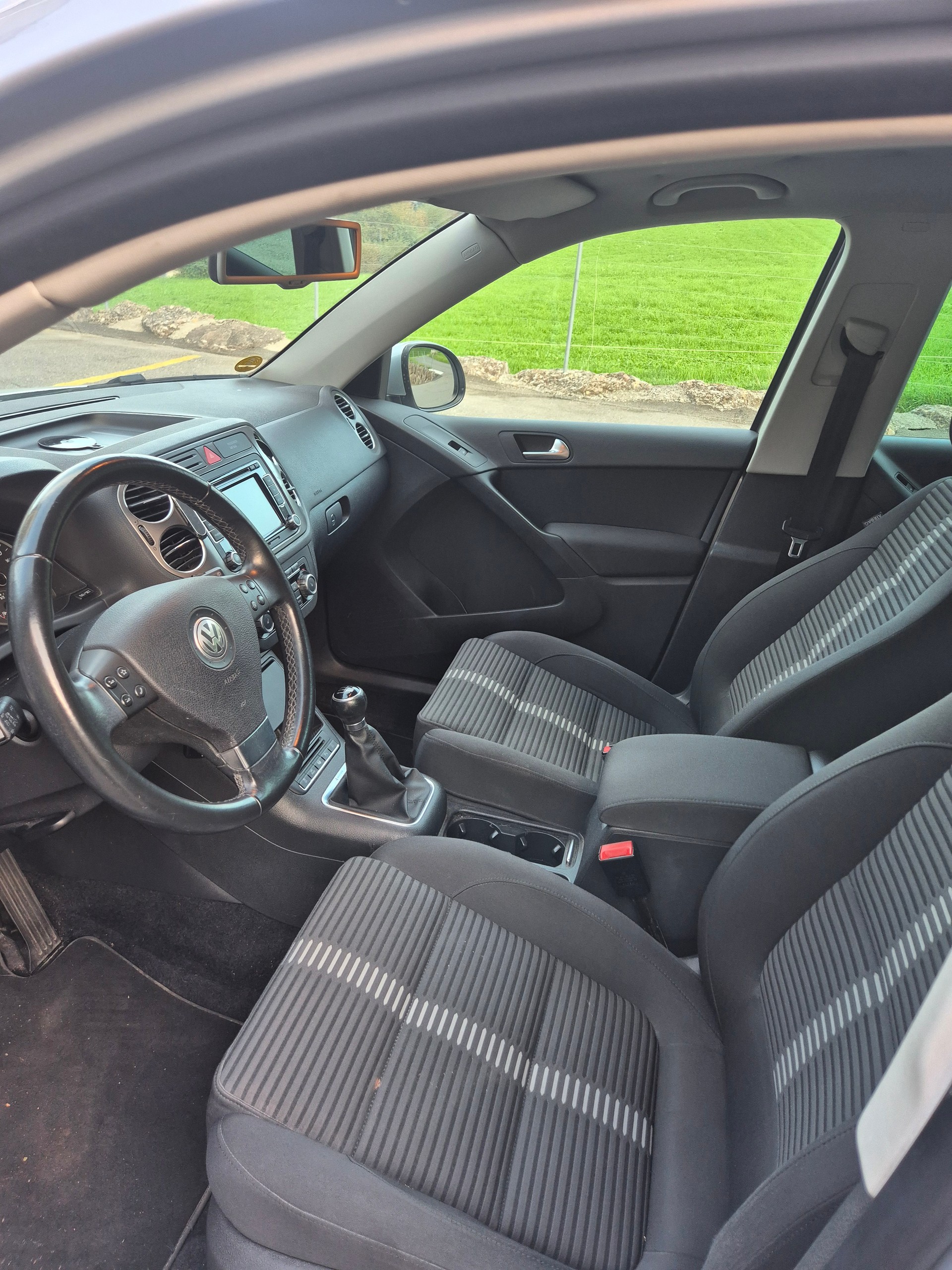VW Tiguan 2.0 TDI Sport&Style-image-5