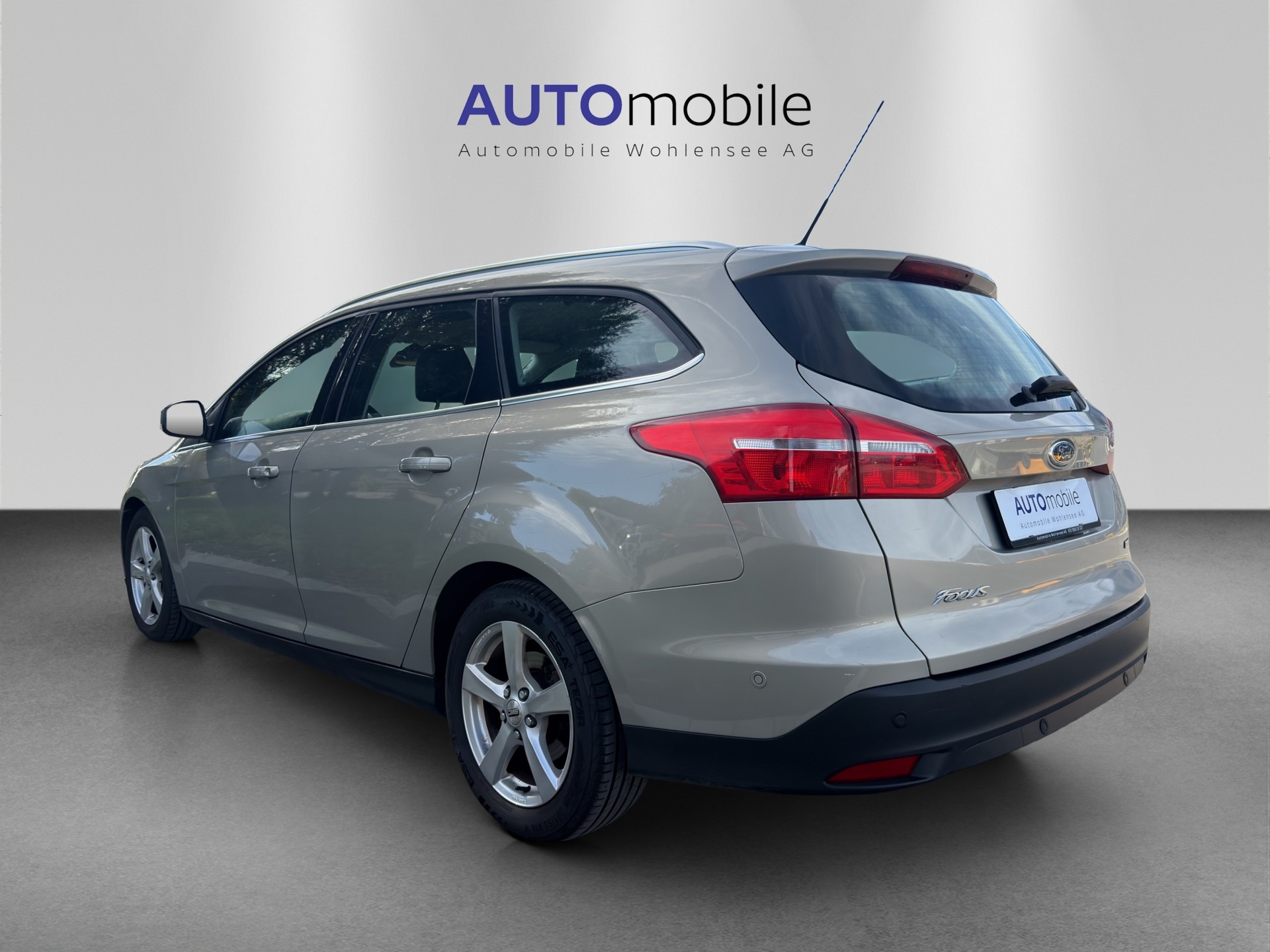 FORD Focus 1.0 SCTi Titanium-image-5
