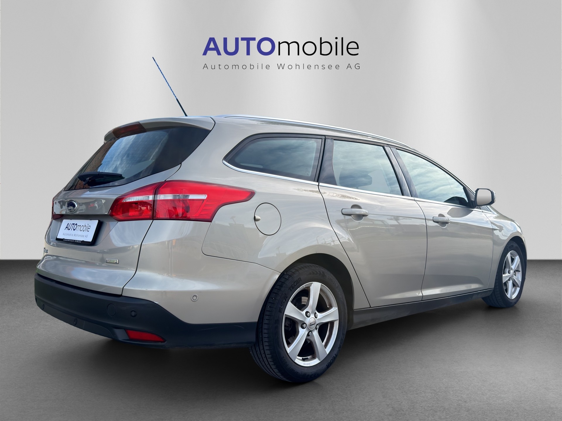 FORD Focus 1.0 SCTi Titanium-image-6