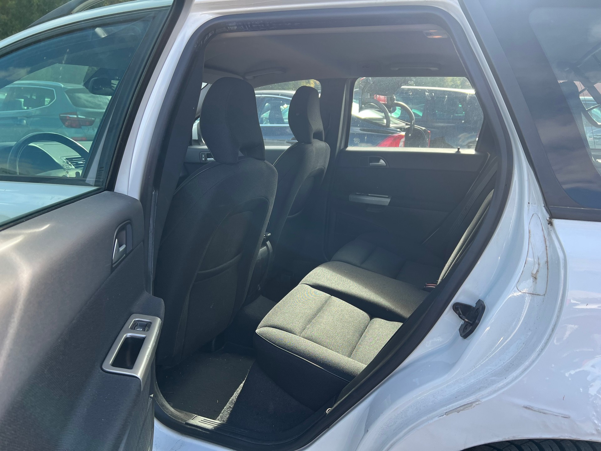 VOLVO V50 2.0D Powershift-image-4