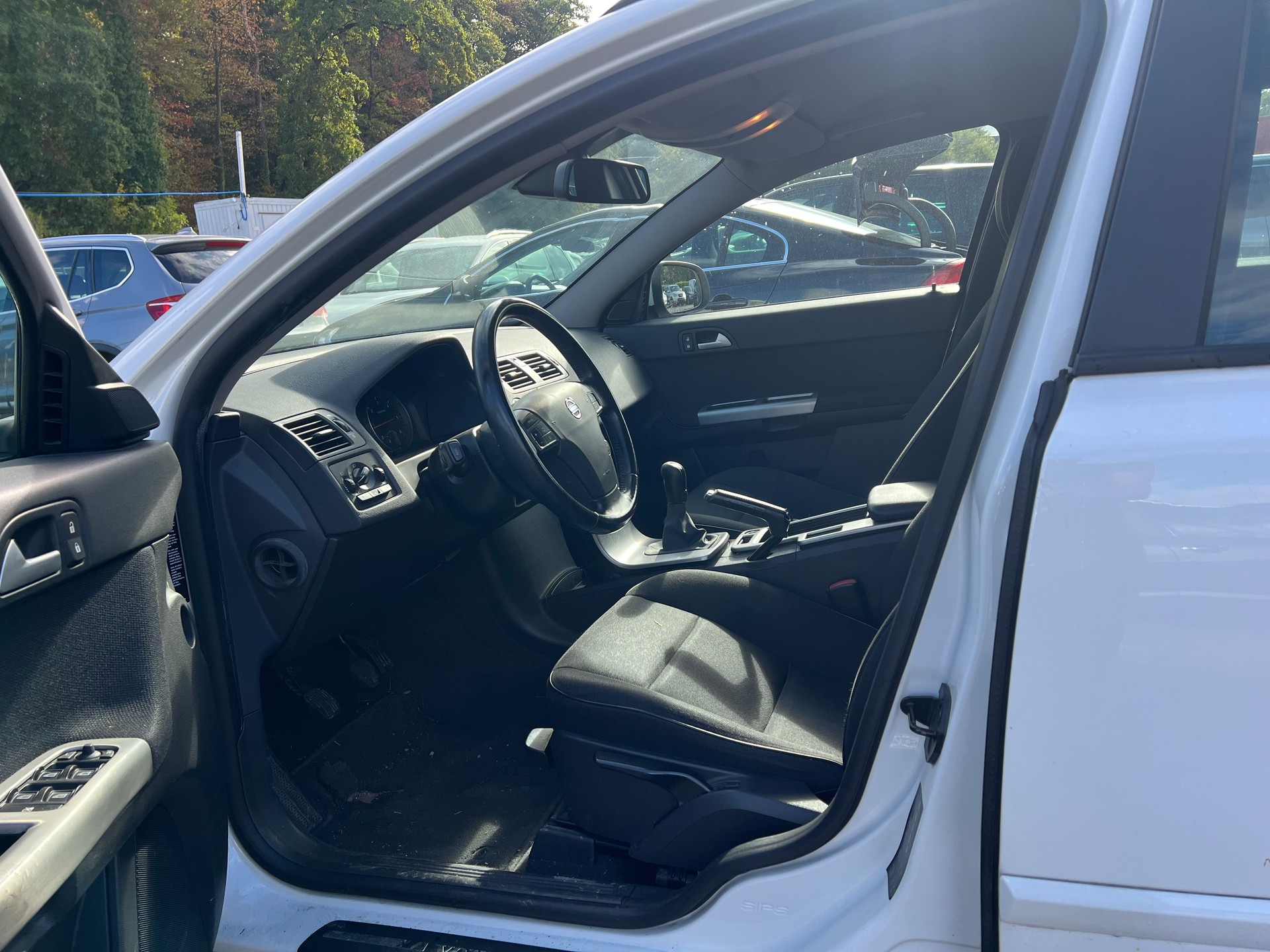 VOLVO V50 2.0D Powershift-image-5