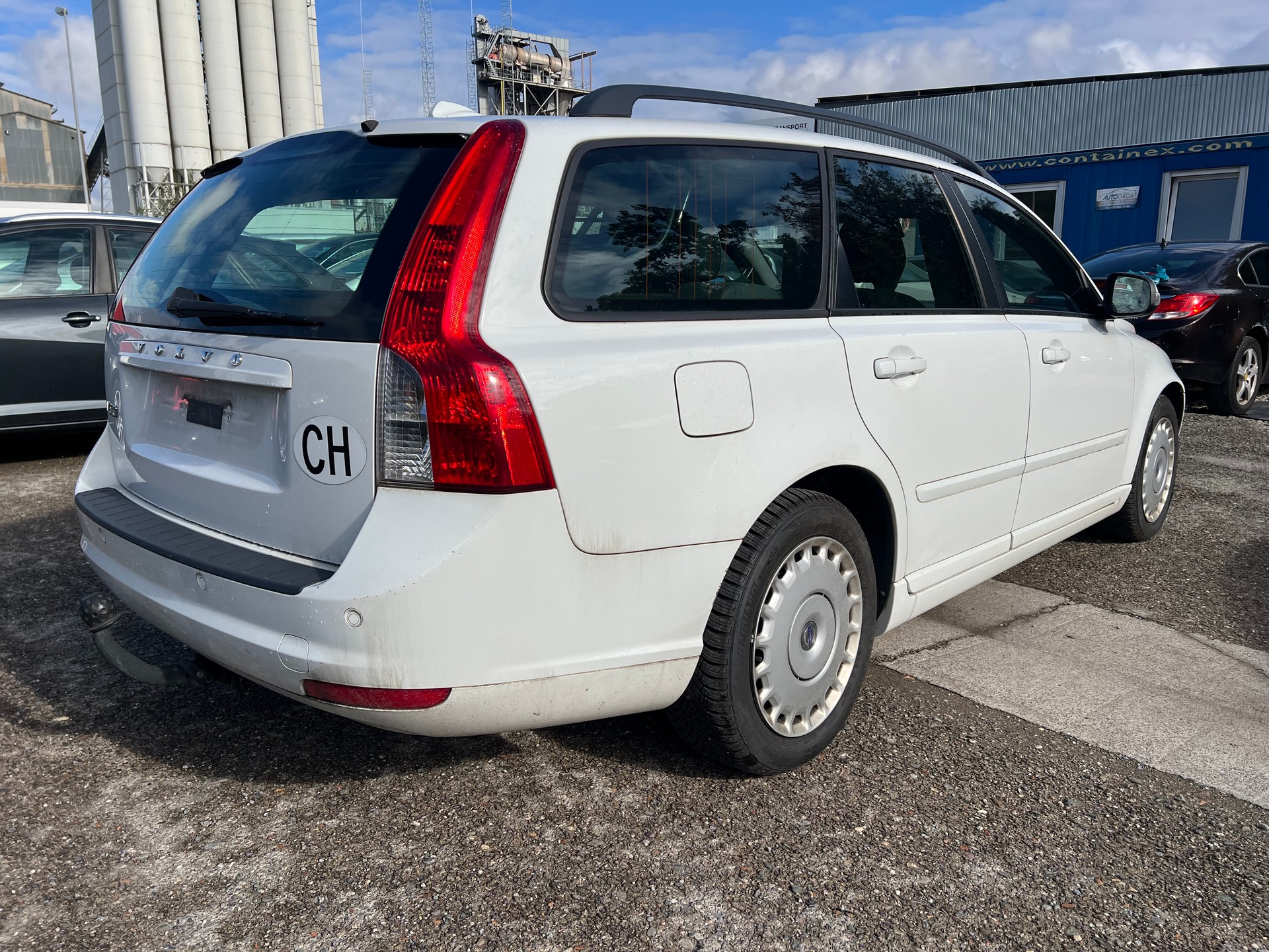 VOLVO V50 2.0D Powershift-image-2