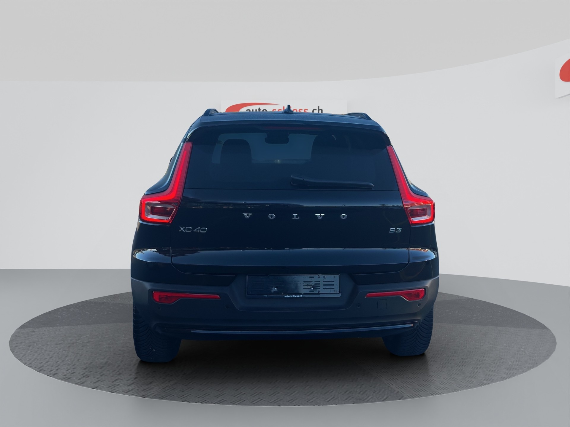 VOLVO XC40 B3 Benzin Mild Hybrid Plus Dark DCT-image-3